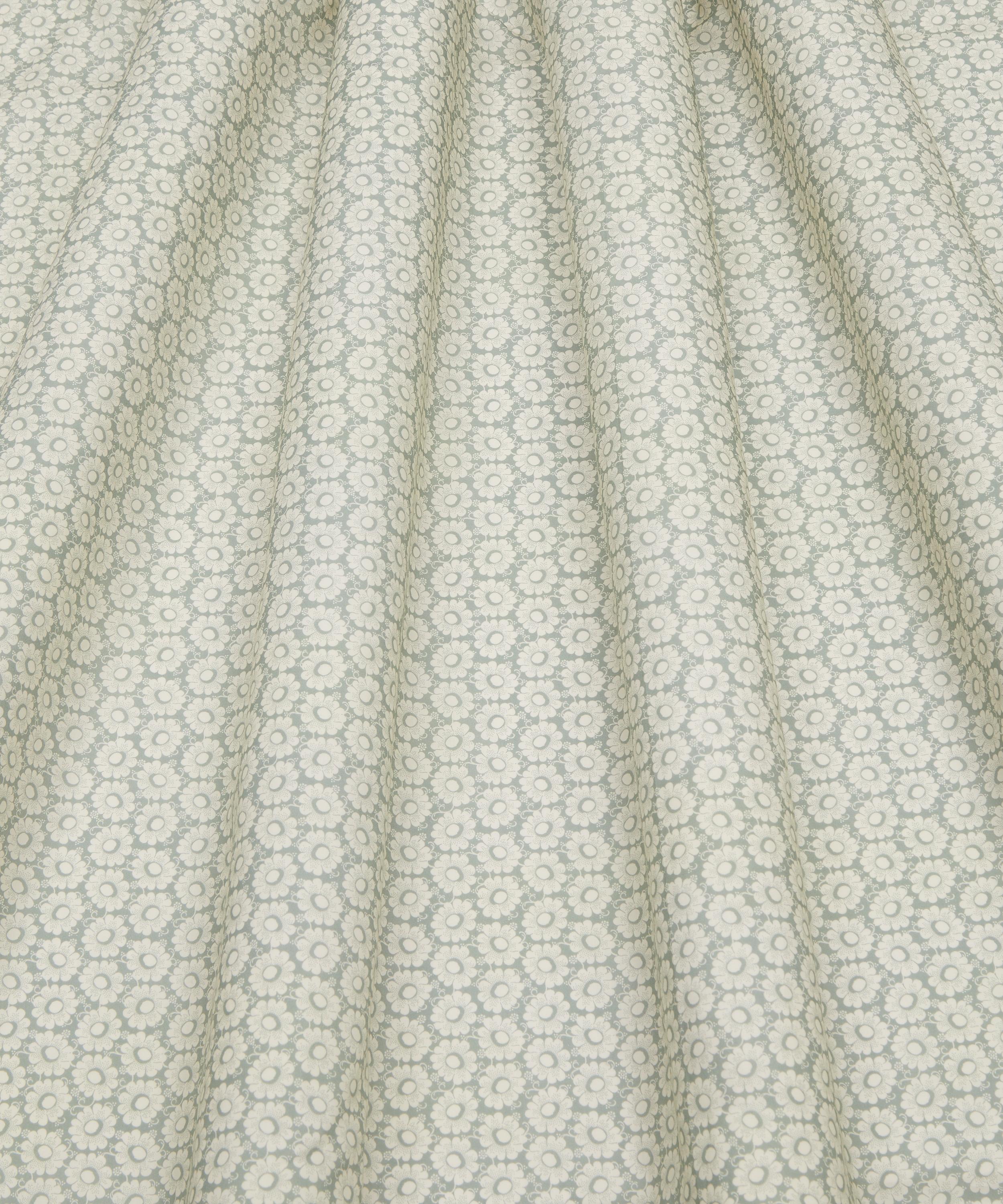 Liberty Fabrics - Cupola Daisy Tana Lawn&trade; Cotton image number 2