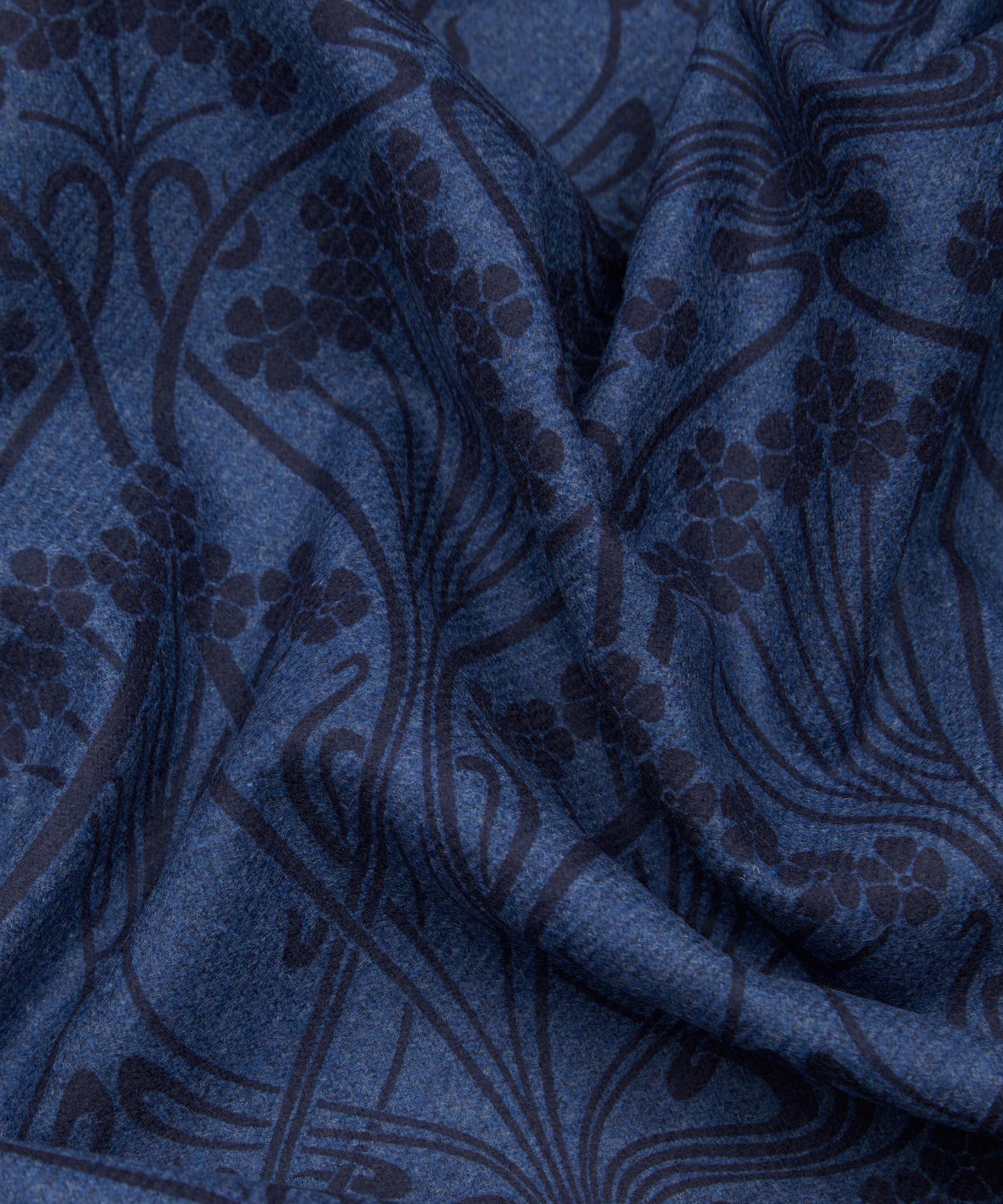 Liberty Fabrics - Nouveau Ianthe MWool image number 3