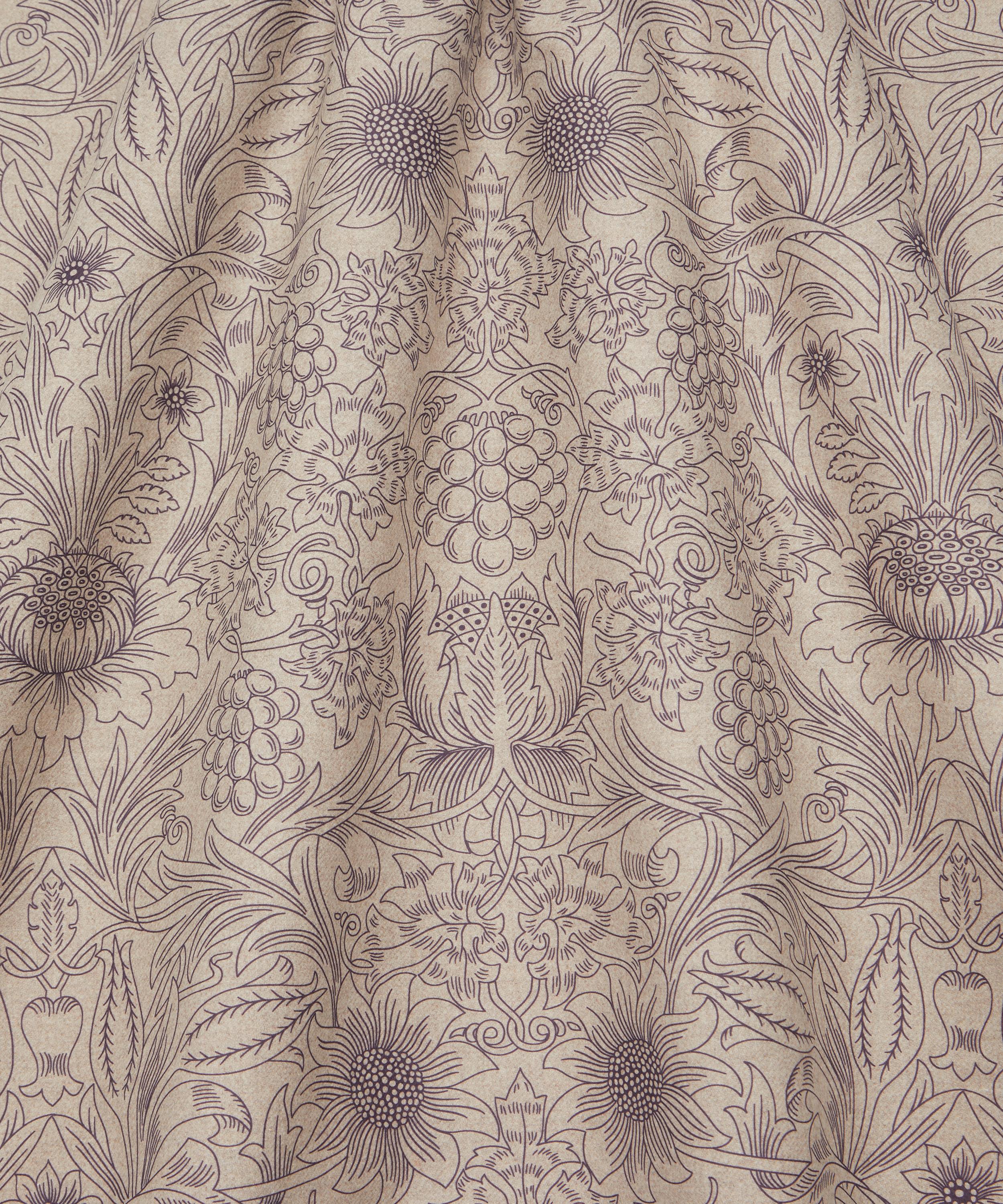 Liberty Fabrics - Standen Vine MWool image number 2