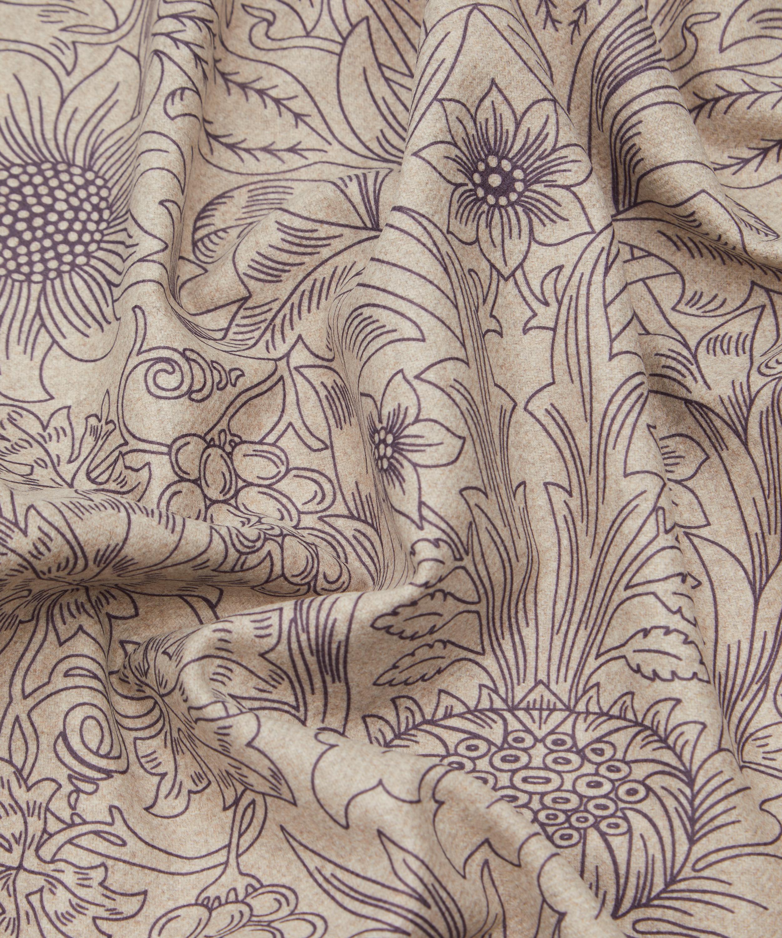 Liberty Fabrics - Standen Vine MWool image number 3
