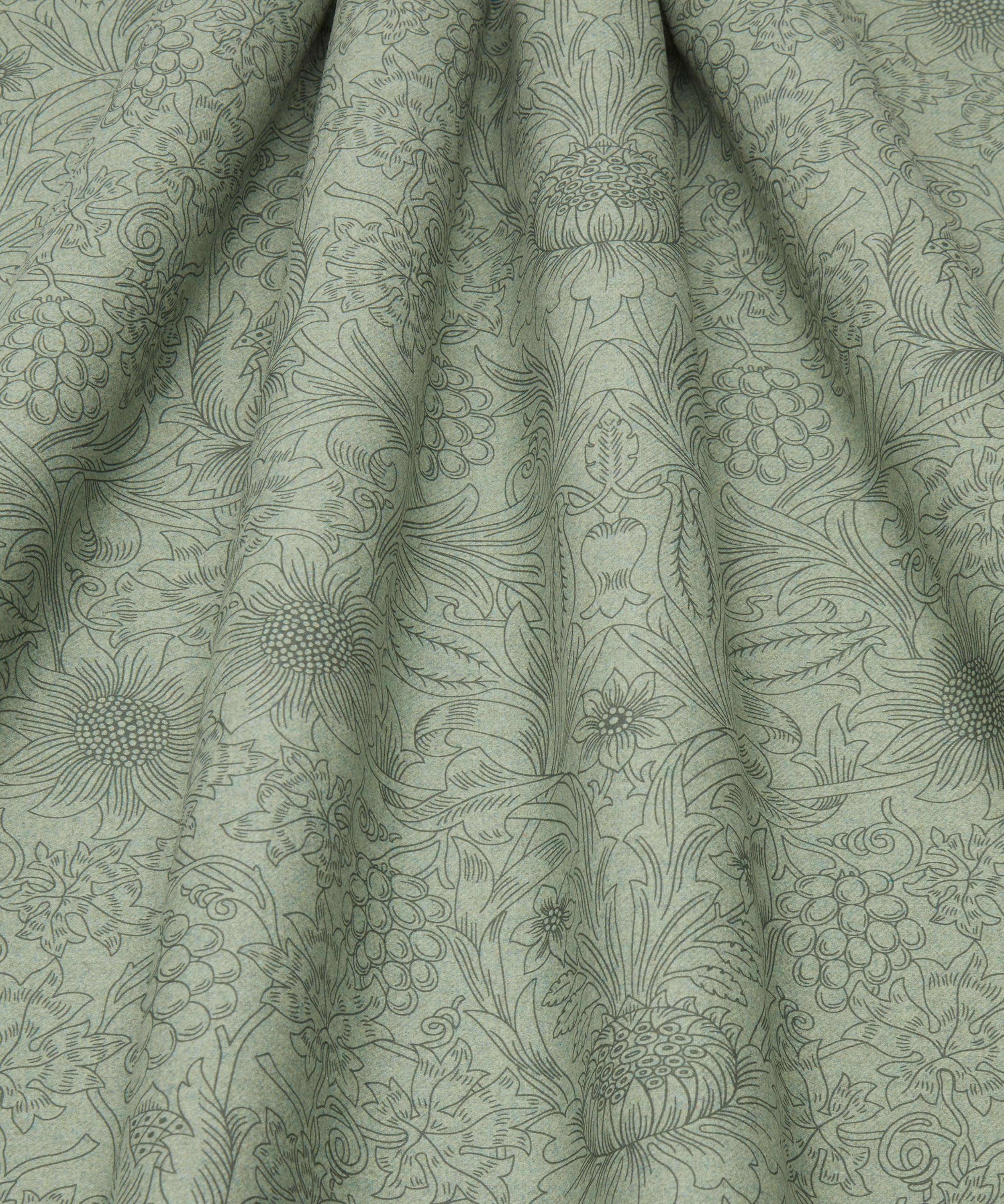 Liberty Fabrics - Standen Vine MWool image number 2