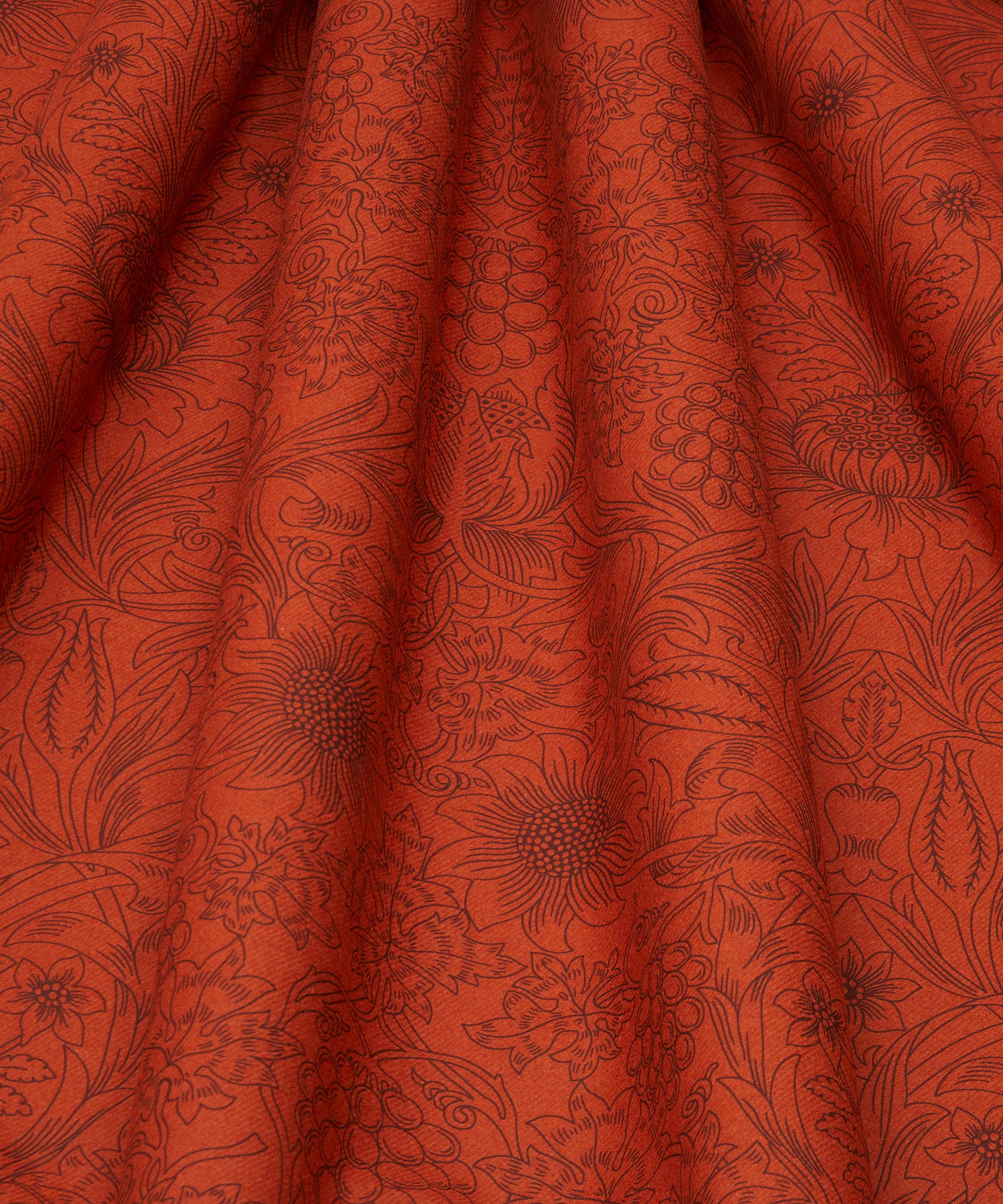 Liberty Fabrics - Standen Vine MWool image number 2