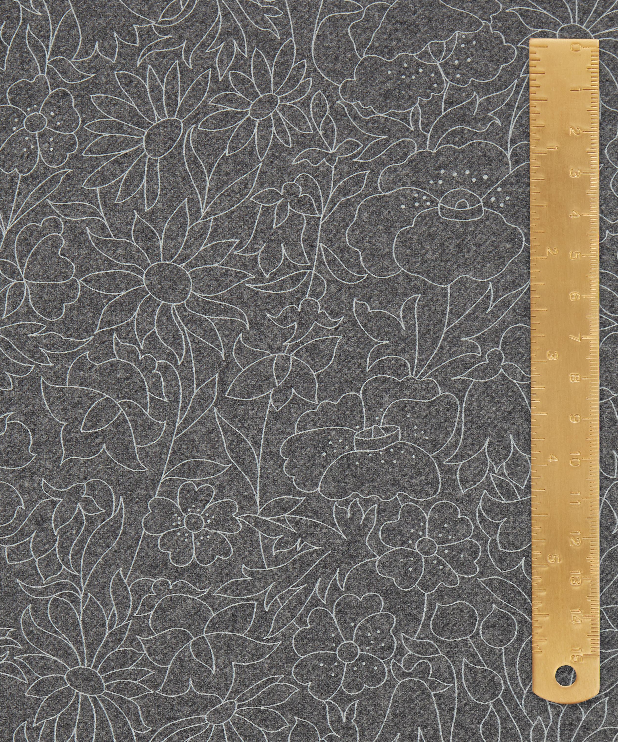 Liberty Fabrics - Poppy Valley MWool image number 4