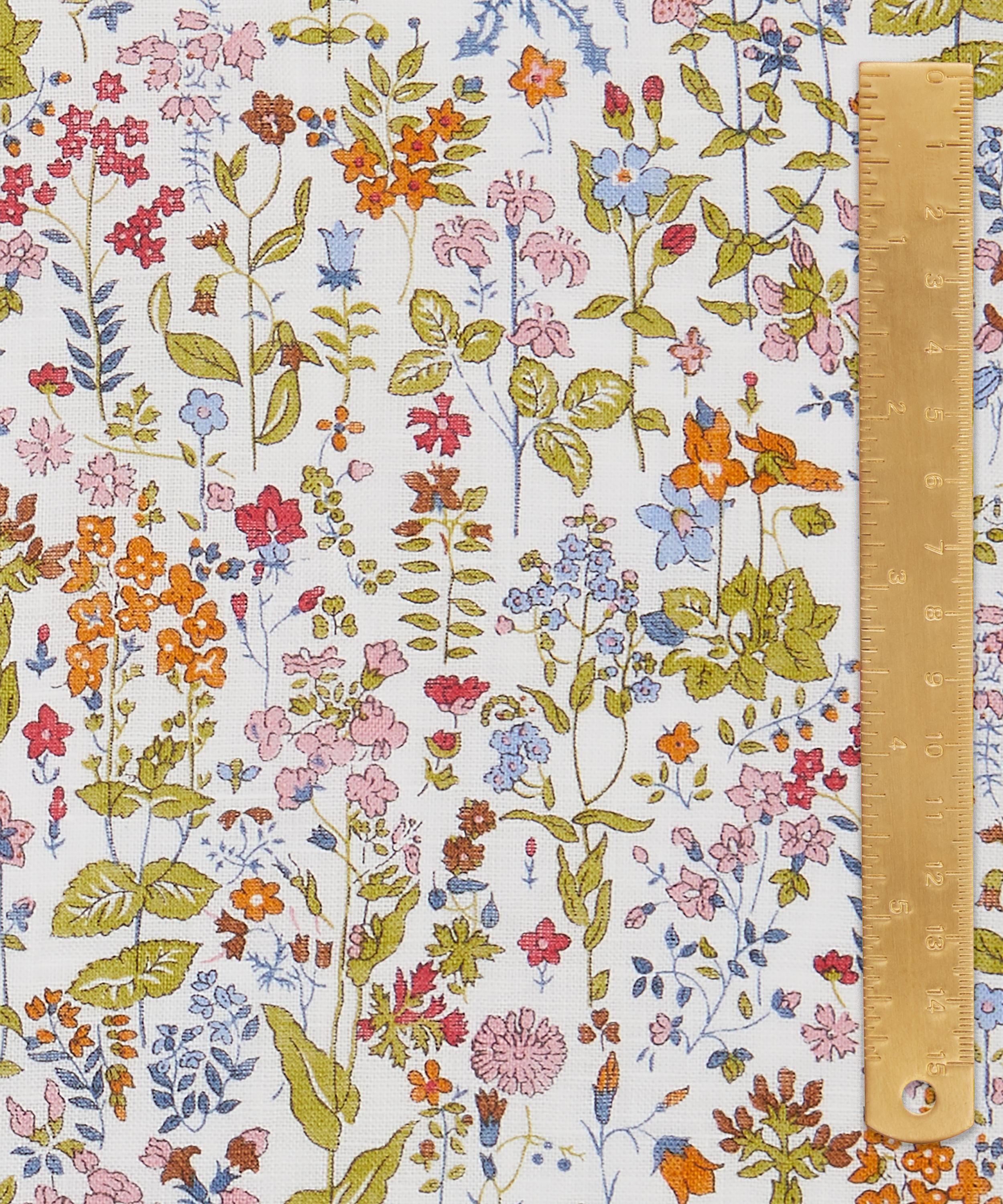 Liberty Fabrics - Field Flowers Sycamore Linen image number 4