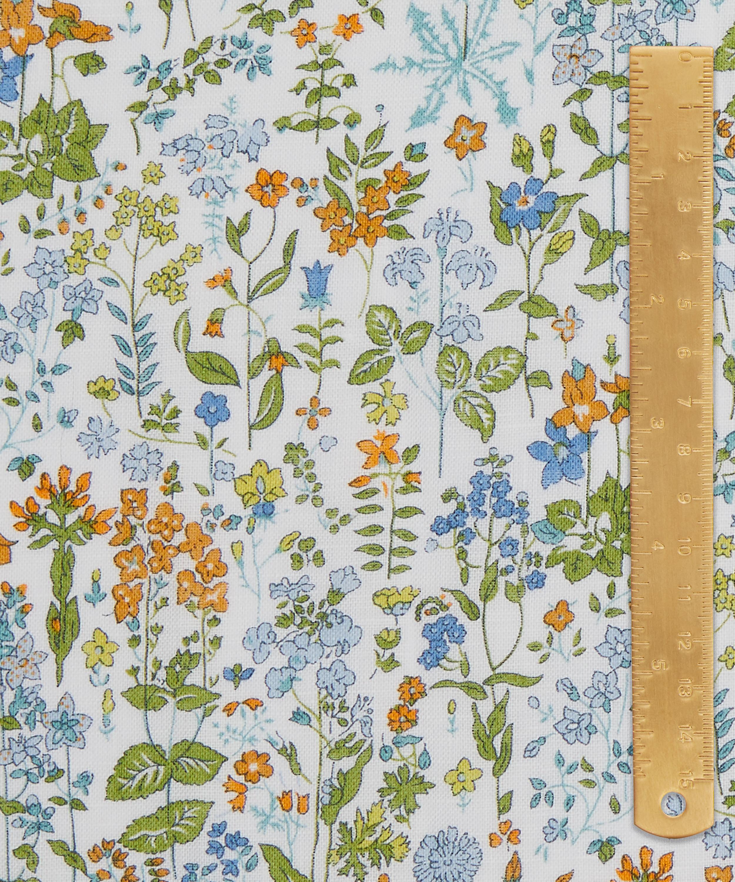 Liberty Fabrics - Field Flowers Sycamore Linen image number 2