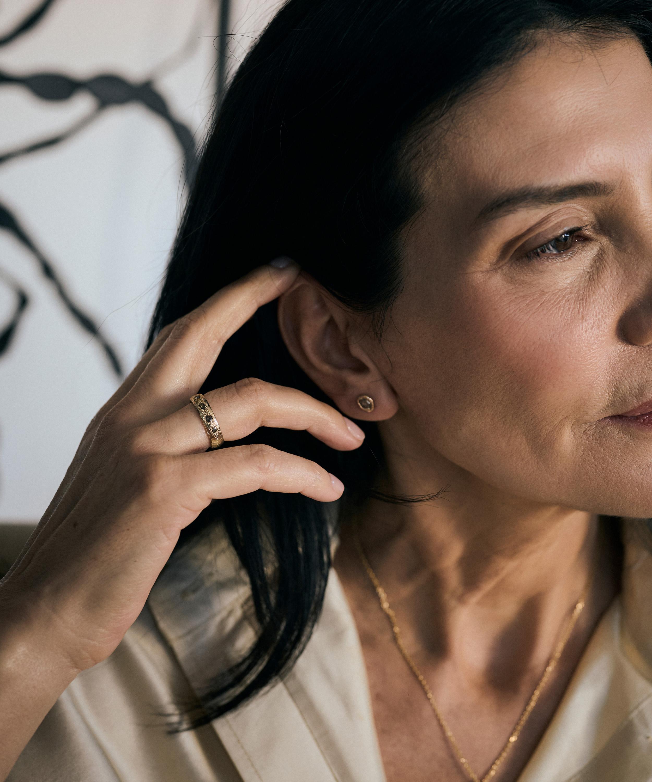 Ellis Mhairi Cameron - 14ct Gold Armach Oval Champagne Diamond Stud Earrings image number 1