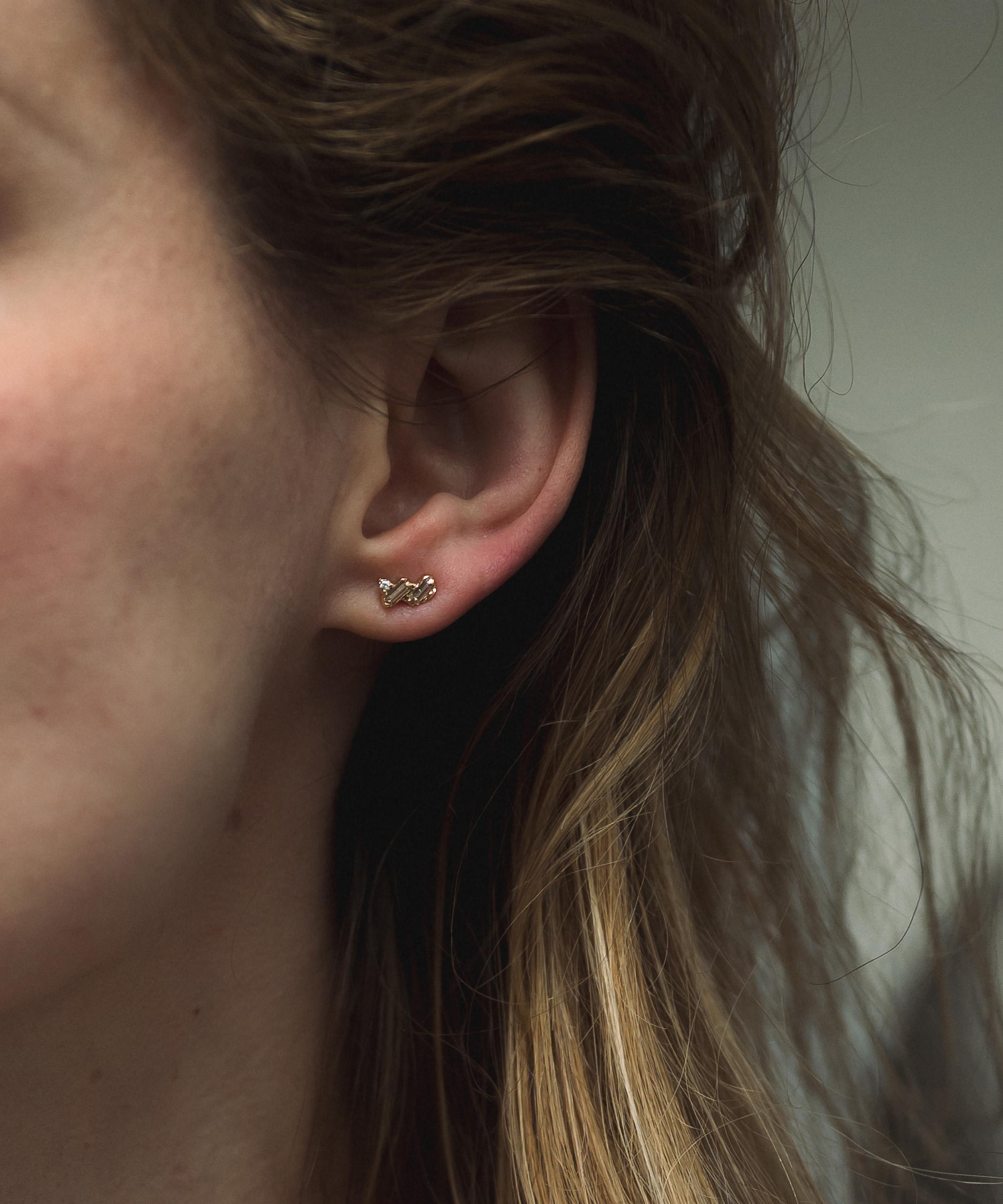 Ellis Mhairi Cameron - 14ct Gold Armach Mixed Diamond Scatter Small Stud Earrings image number 1