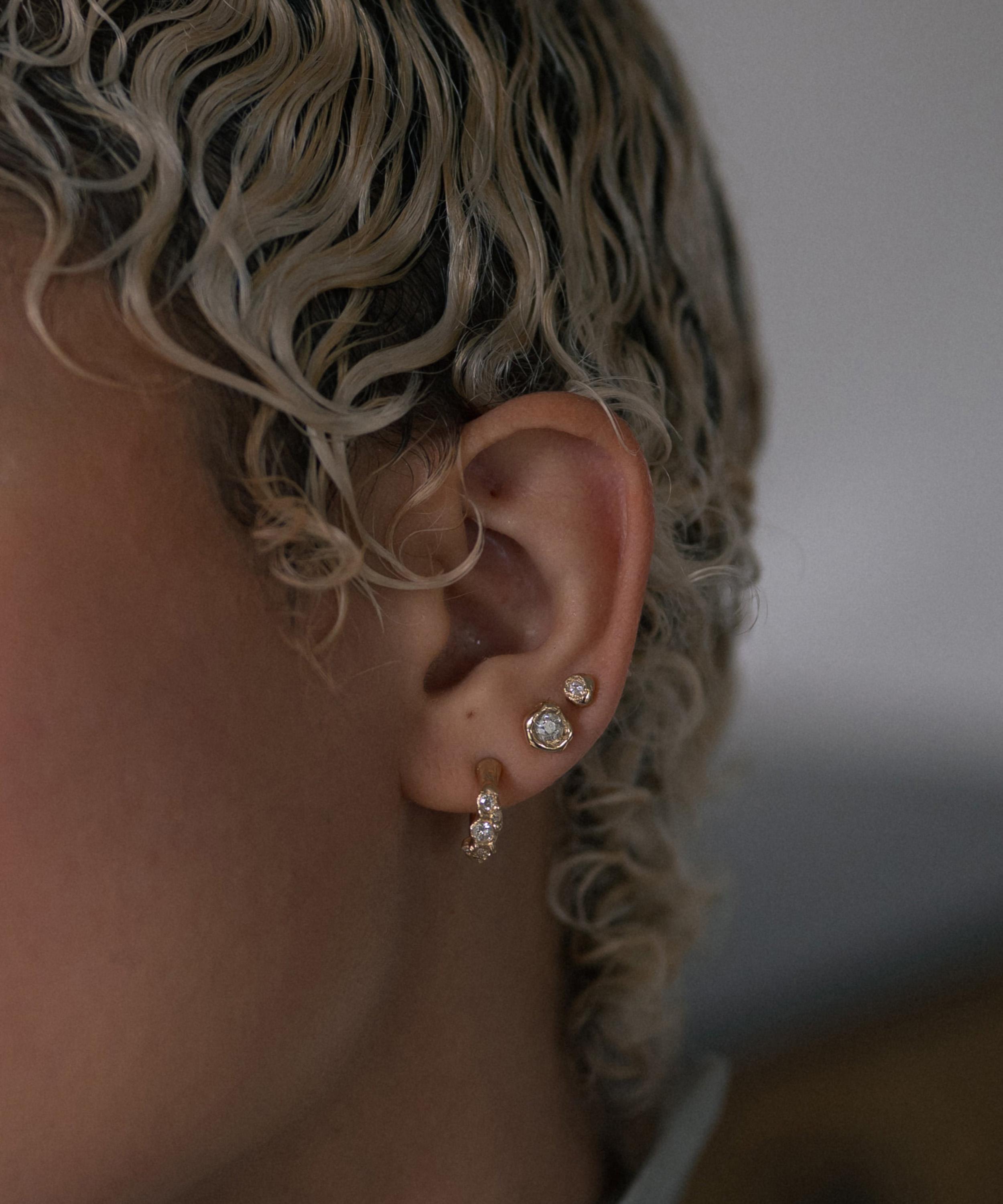 Ellis Mhairi Cameron - 14ct Gold Old Cut Diamond Scatter Hoop Earrings image number 1