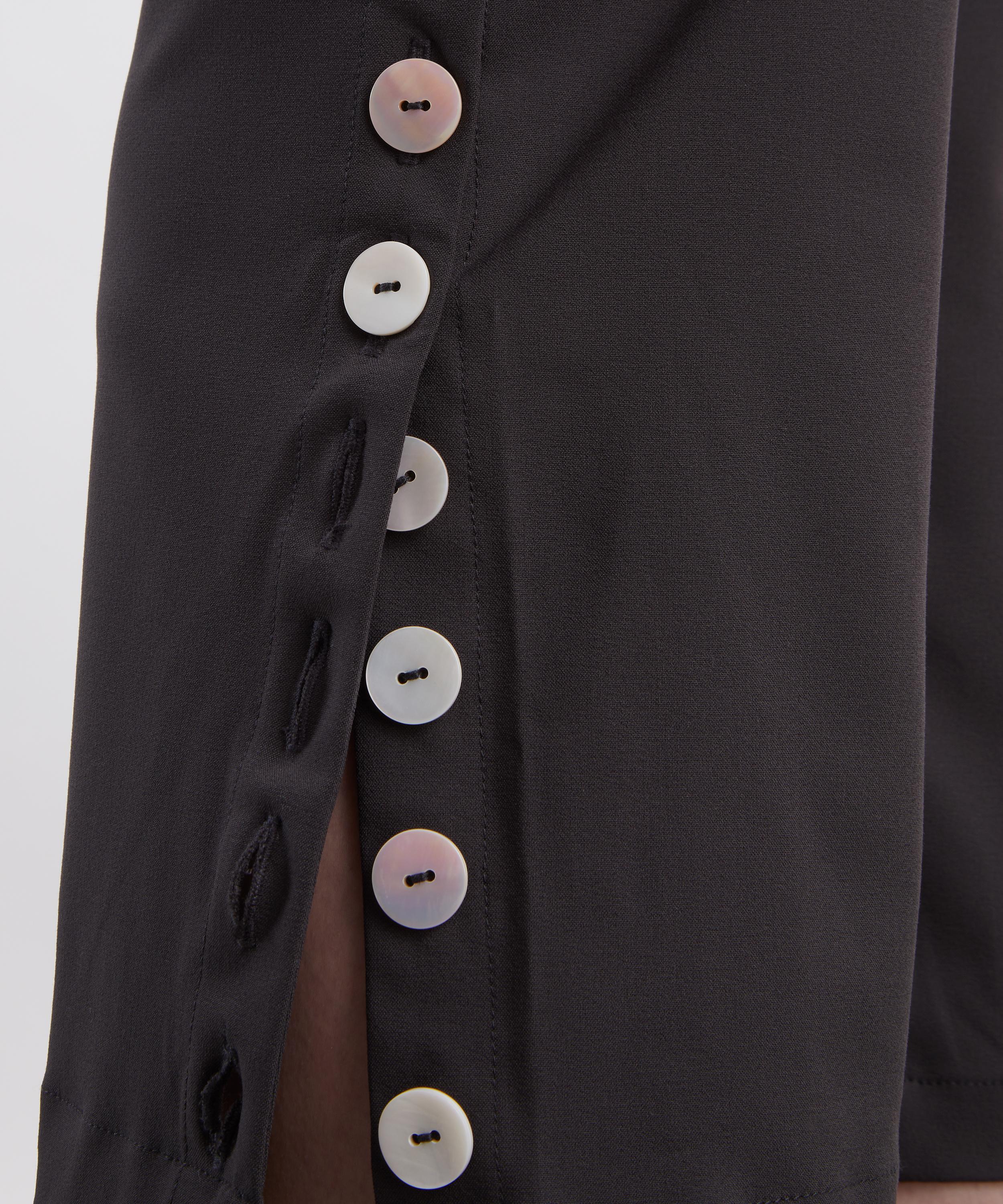 Caspar the Label - Grey Pearly Capri Trousers image number 4