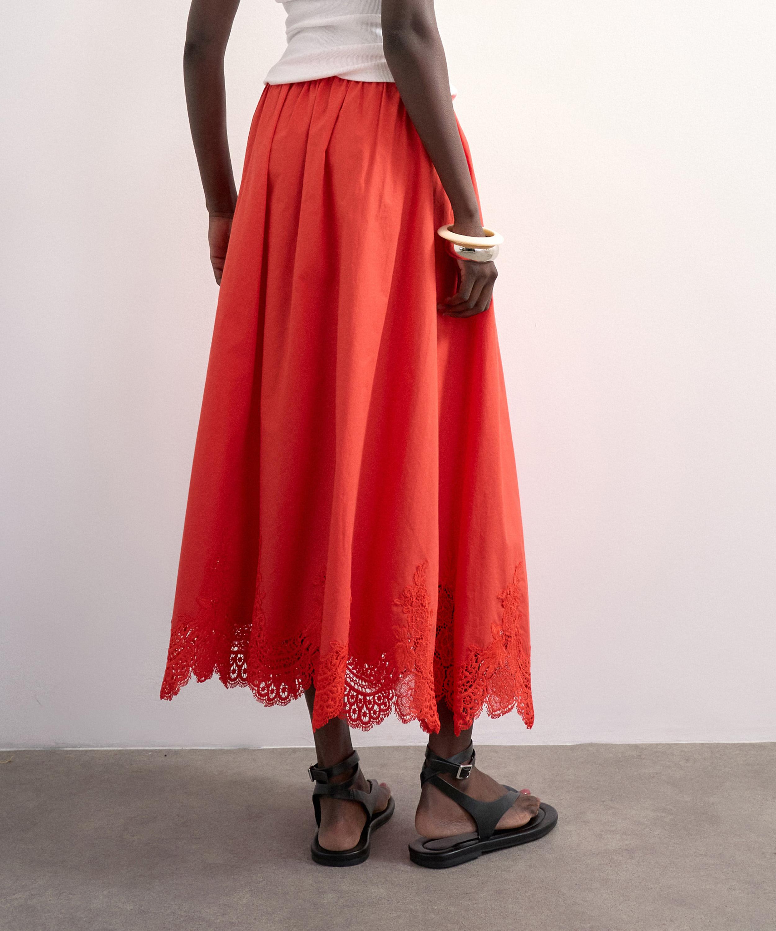 TOPSHOP - Red Lace Hem Full Circle Maxi Skirt image number 4
