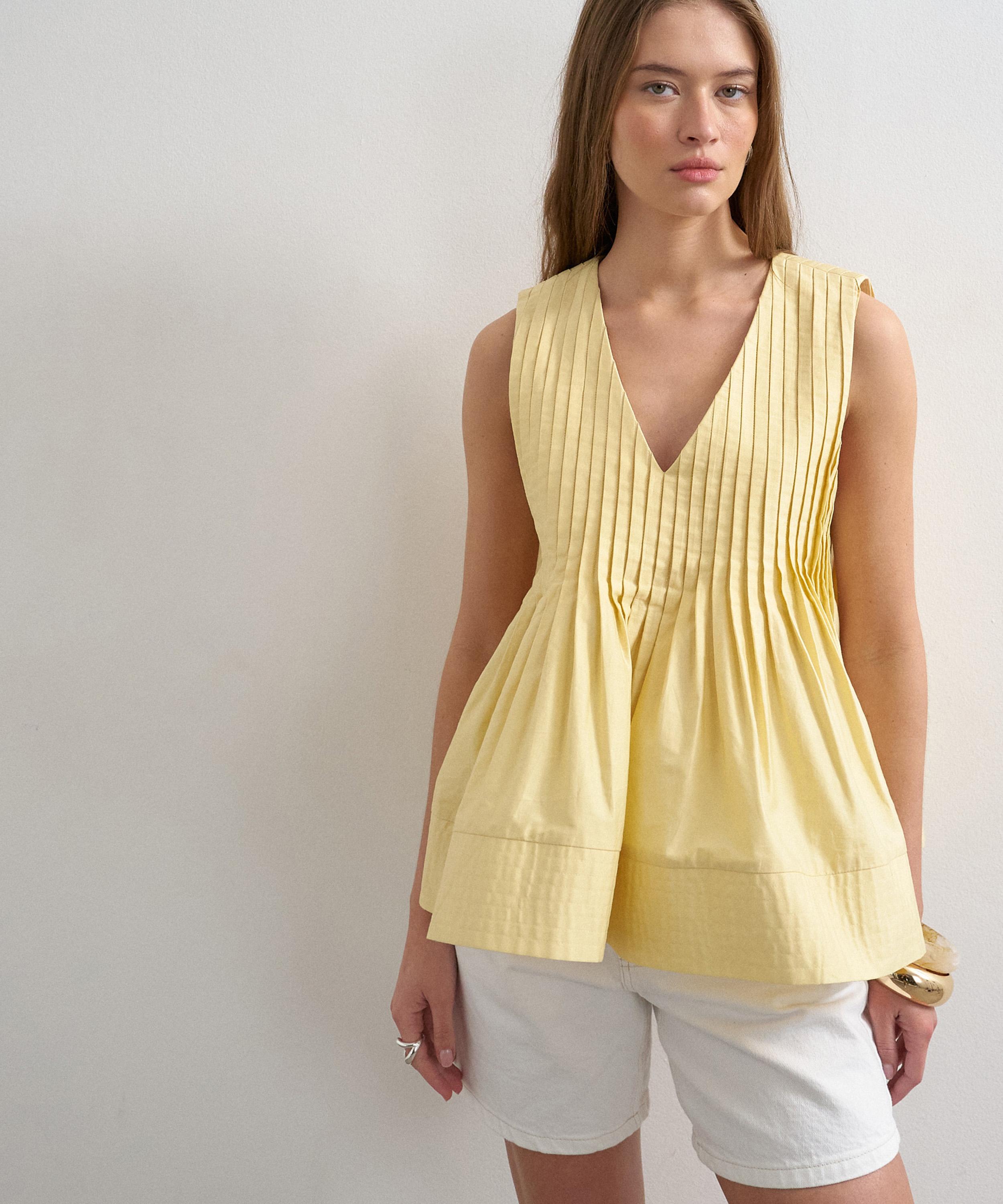 TOPSHOP - Lemon V-Neck Pintuck A-Line Top image number 0