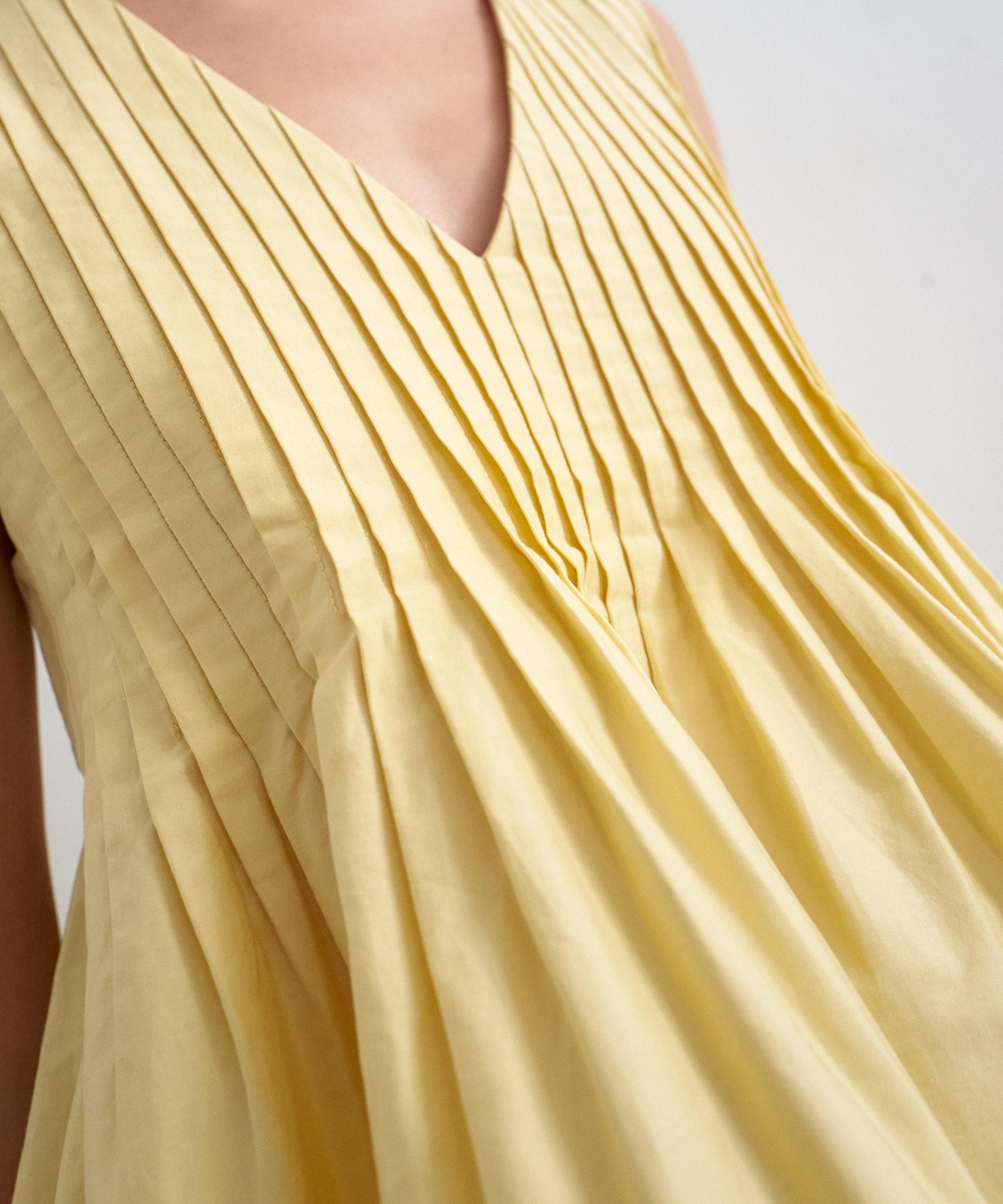 TOPSHOP - Lemon V-Neck Pintuck A-Line Top image number 1
