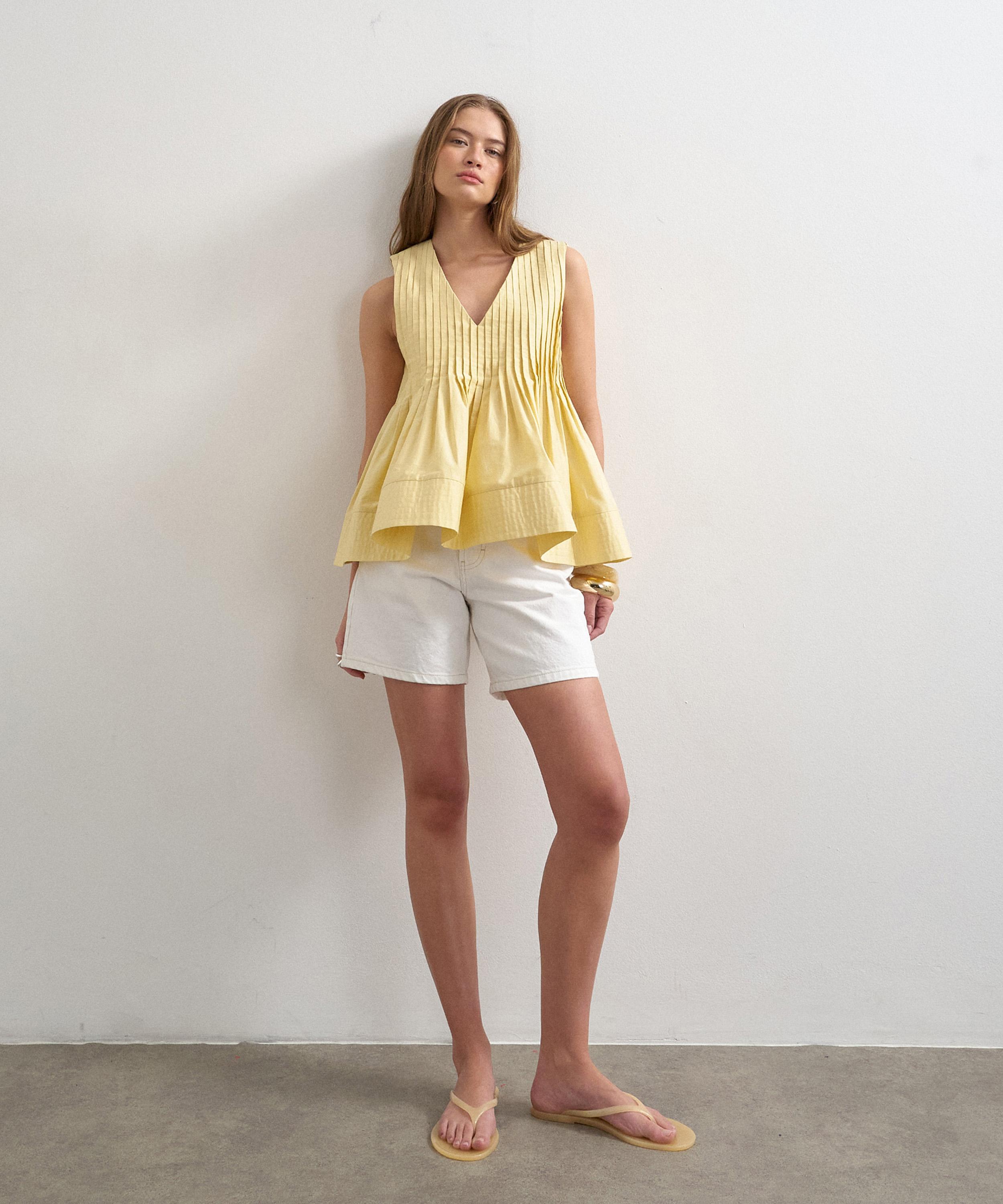 TOPSHOP - Lemon V-Neck Pintuck A-Line Top image number 2