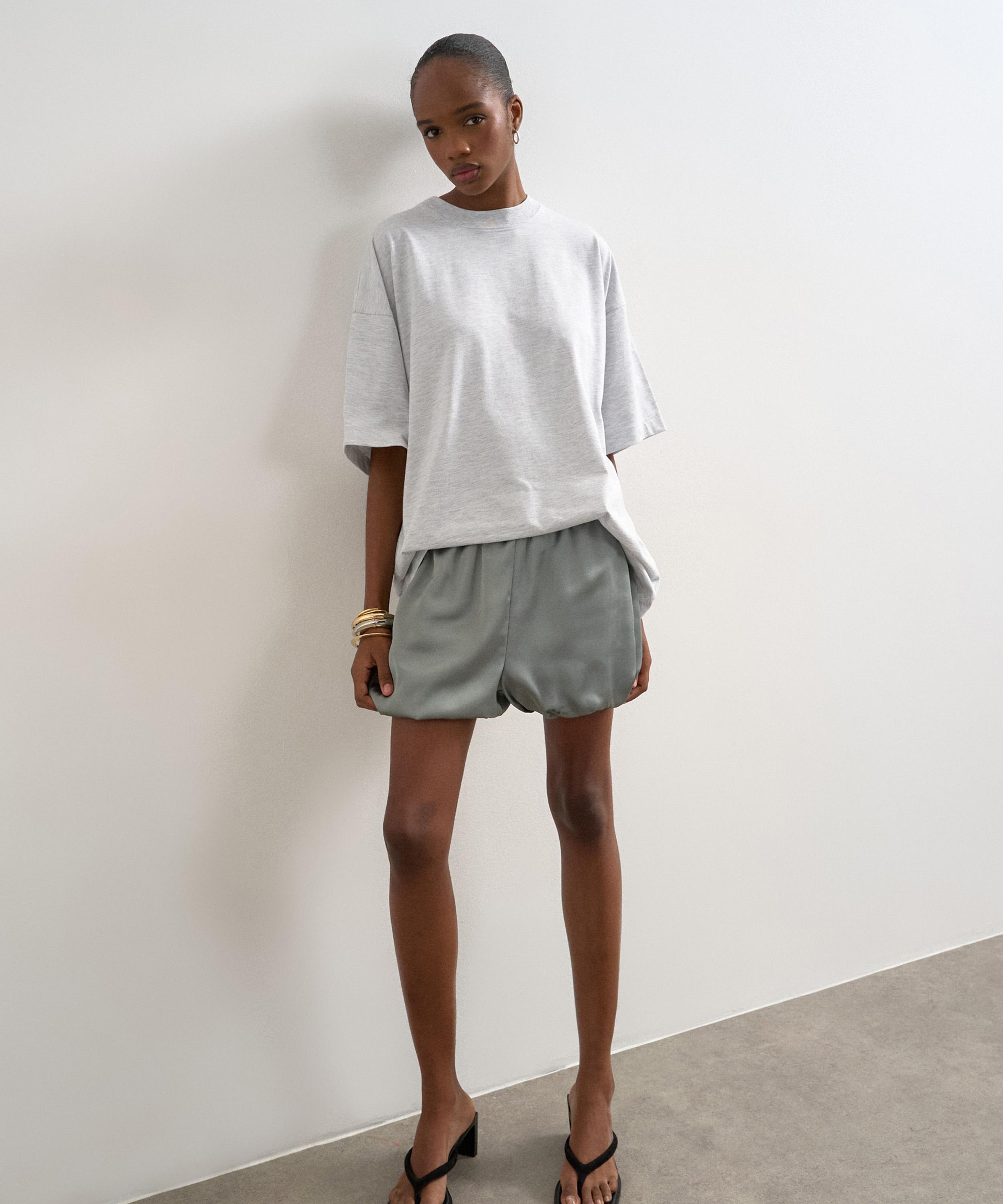 TOPSHOP - Sage Satin Bubble Shorts