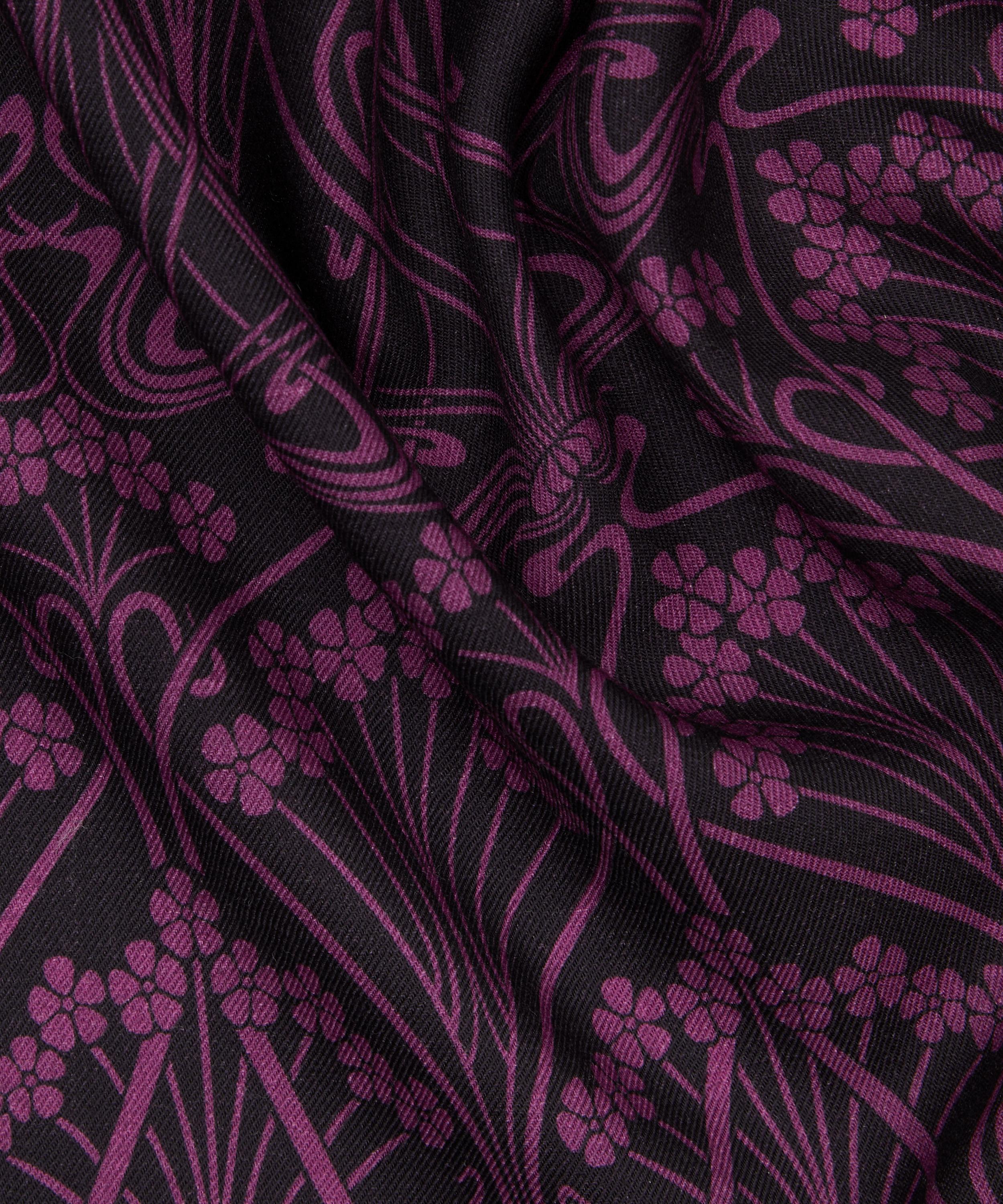 Liberty Fabrics - Nouveau Ianthe Lilestone Wool image number 3