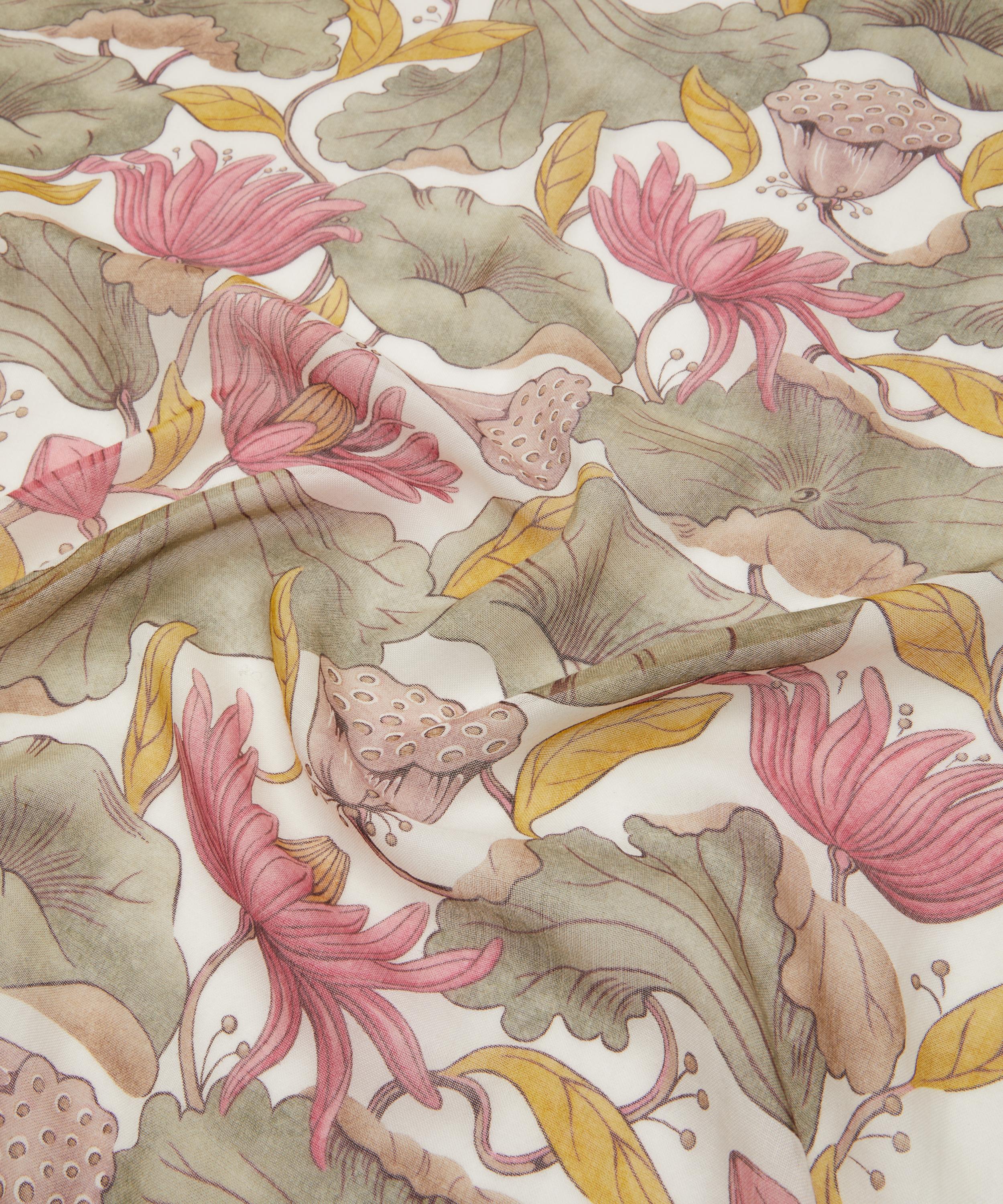 Liberty - Wild Lotus Cashmere-Silk Scarf 140 image number 3