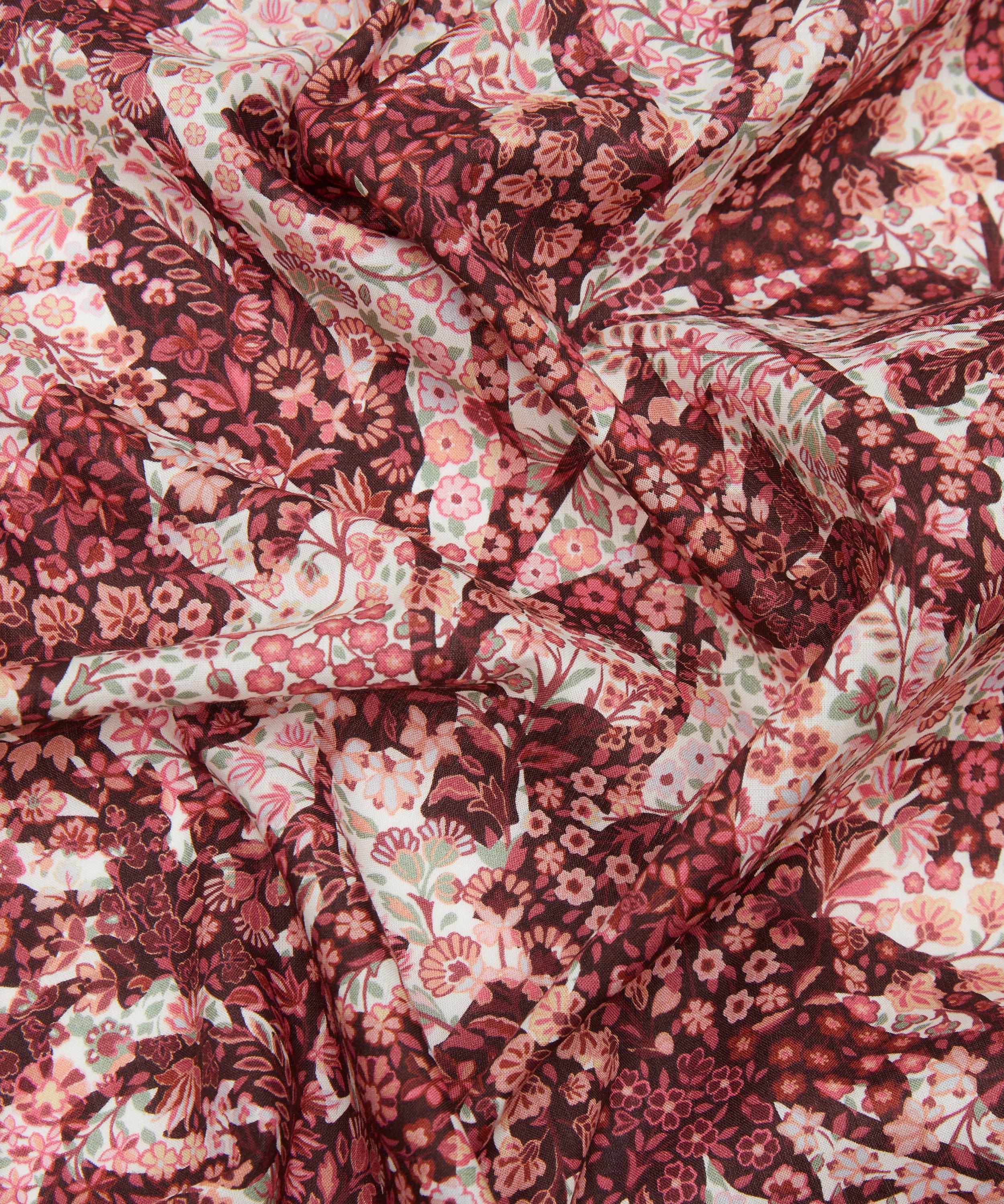 Liberty Fabrics - Marquess Belle Tana Lawn&trade; Cotton image number 3
