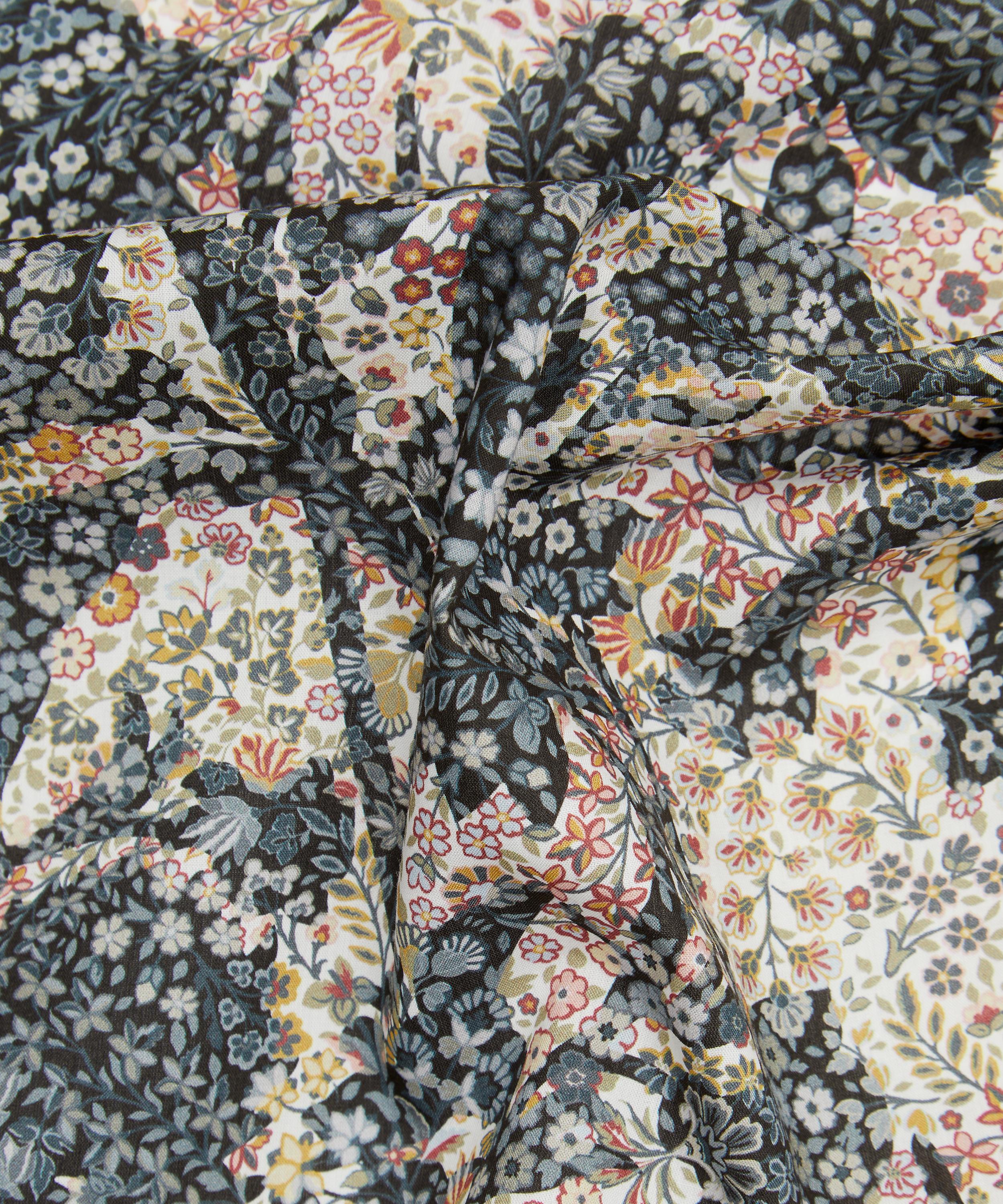 Liberty Fabrics - Marquess Belle Tana Lawn&trade; Cotton image number 3