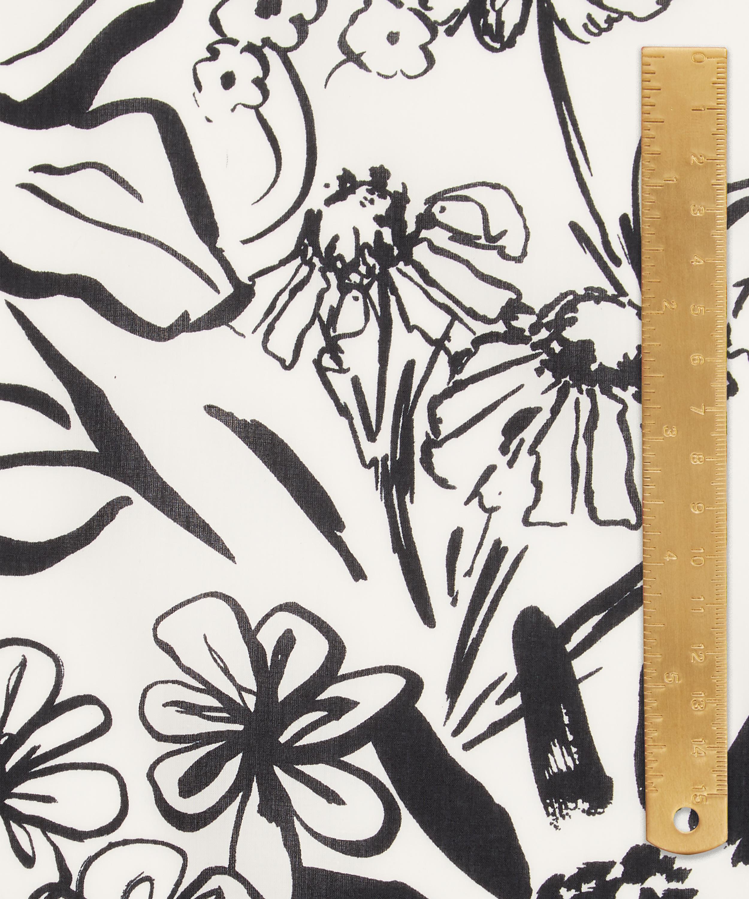 Liberty Fabrics - Studio Florals Tana Lawn&trade; Cotton image number 4