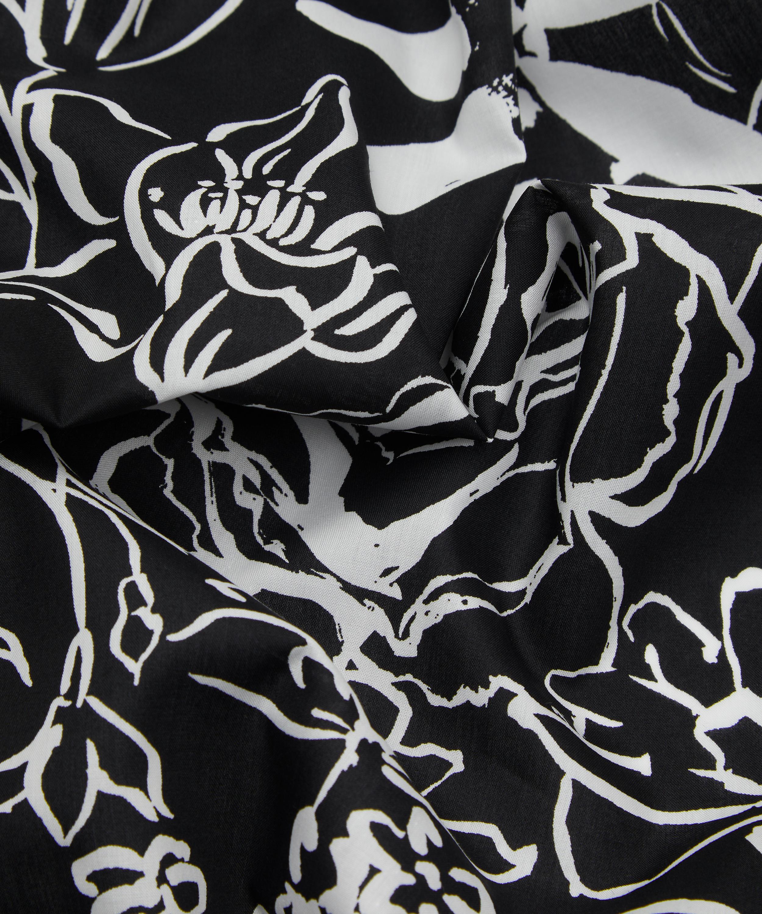 Liberty Fabrics - Studio Florals Tana Lawn&trade; Cotton image number 3