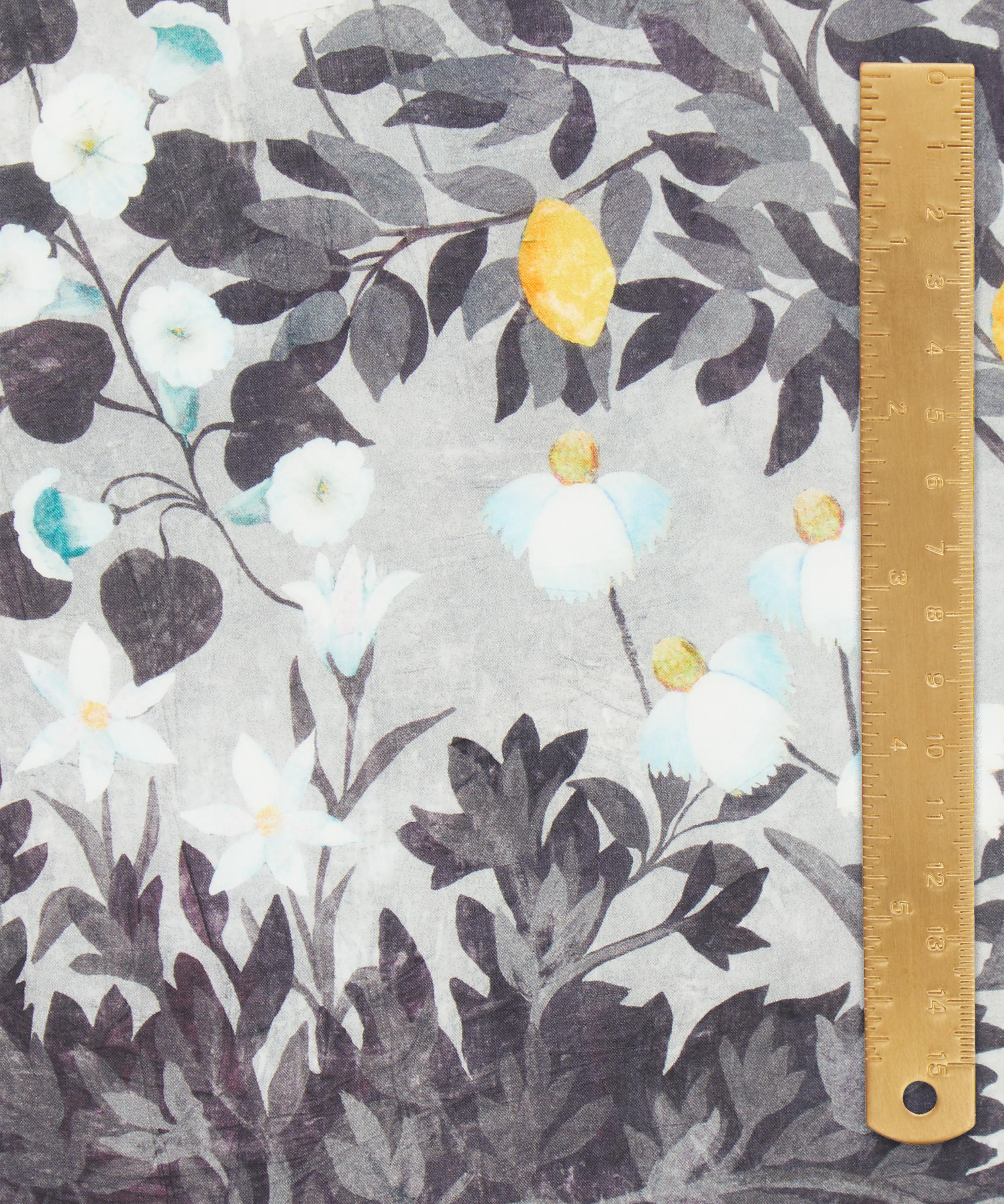 Liberty Fabrics - Orchard Fresco Tana Lawn&trade; Cotton image number 4