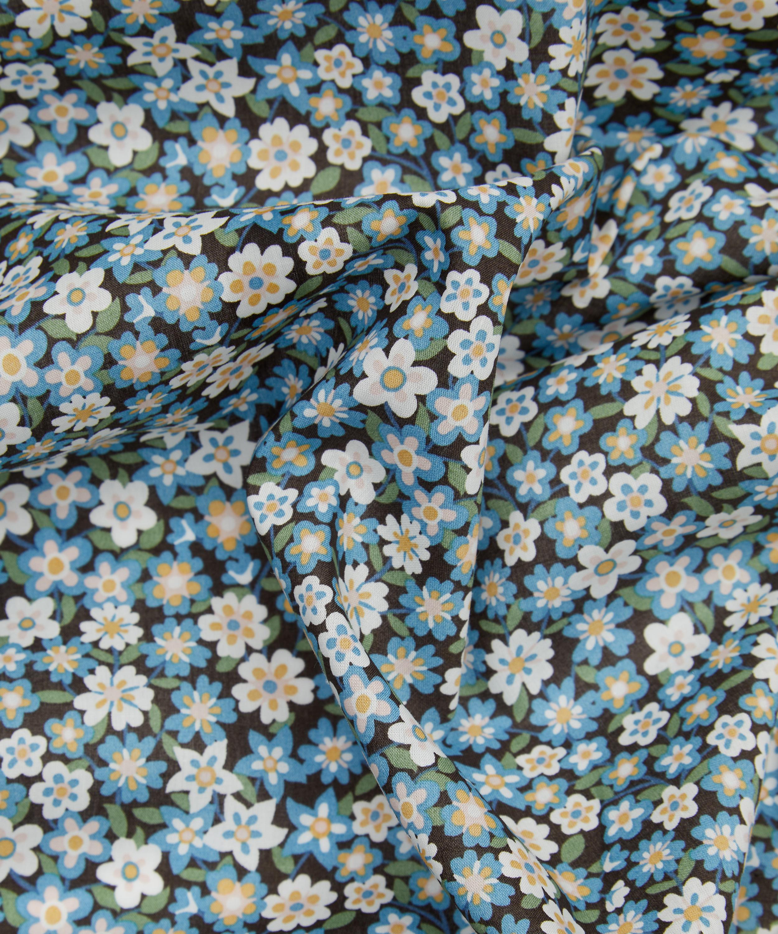 Liberty Fabrics - Daphne Olenna Tana Lawn&trade; Cotton image number 3