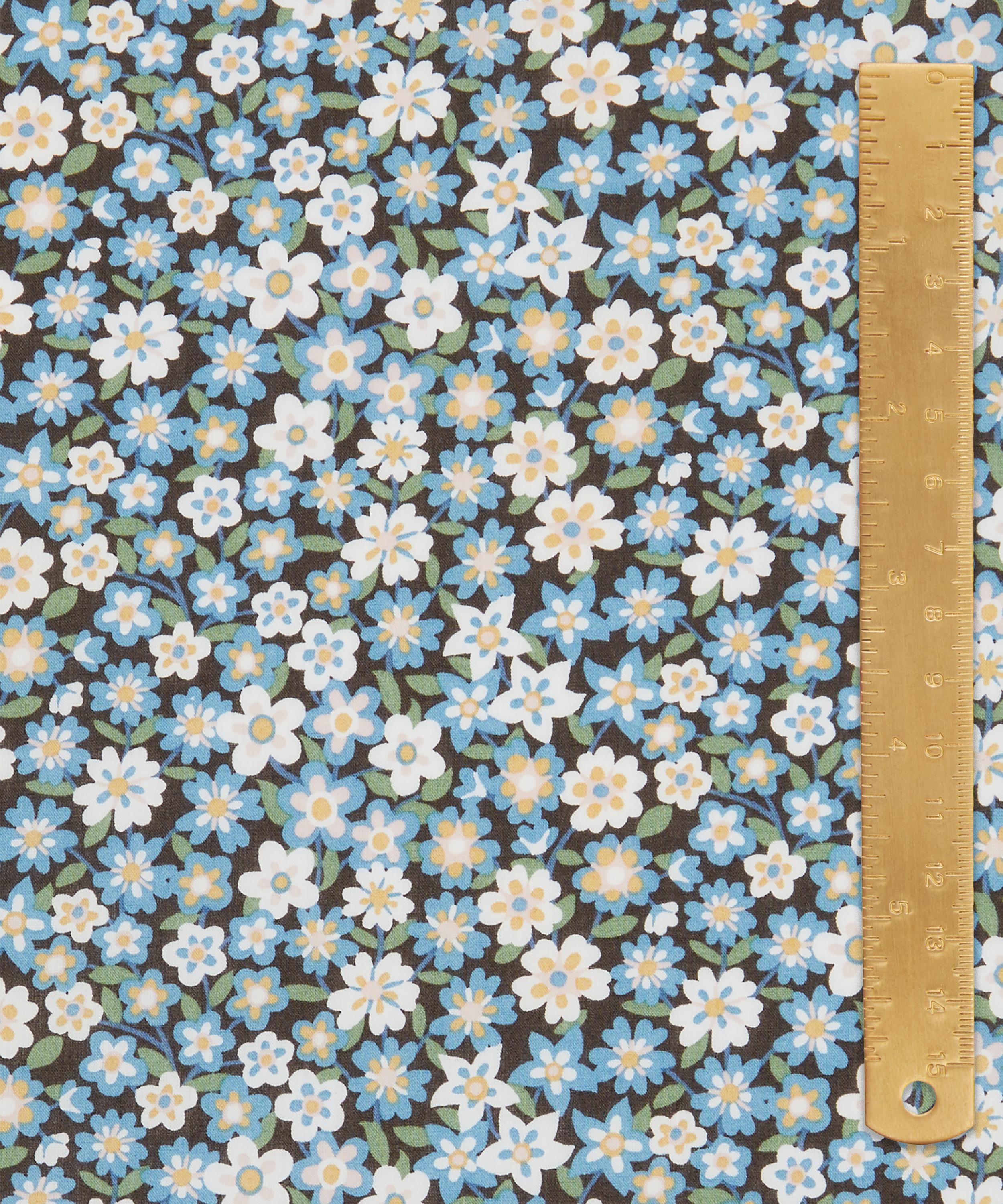 Liberty Fabrics - Daphne Olenna Tana Lawn&trade; Cotton image number 4