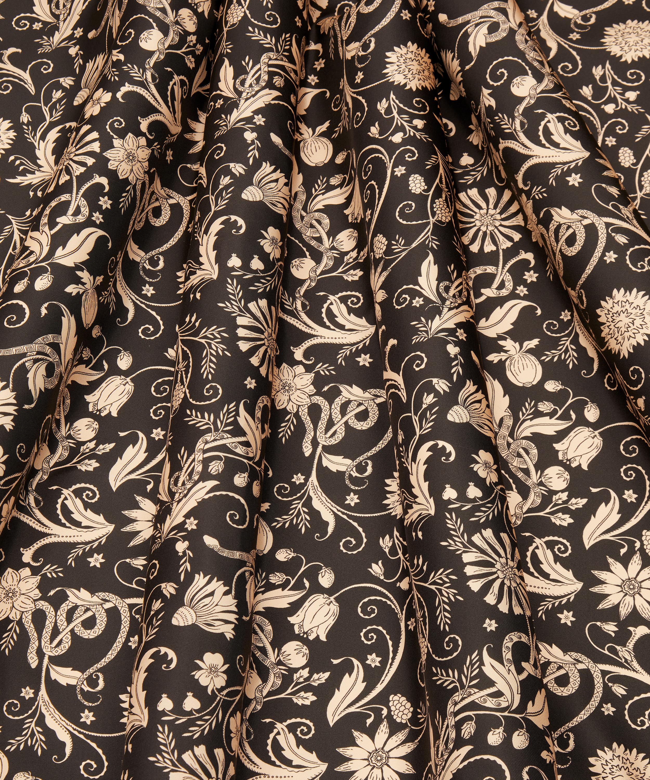 Liberty Fabrics - Hesperides Silk Twill image number 2