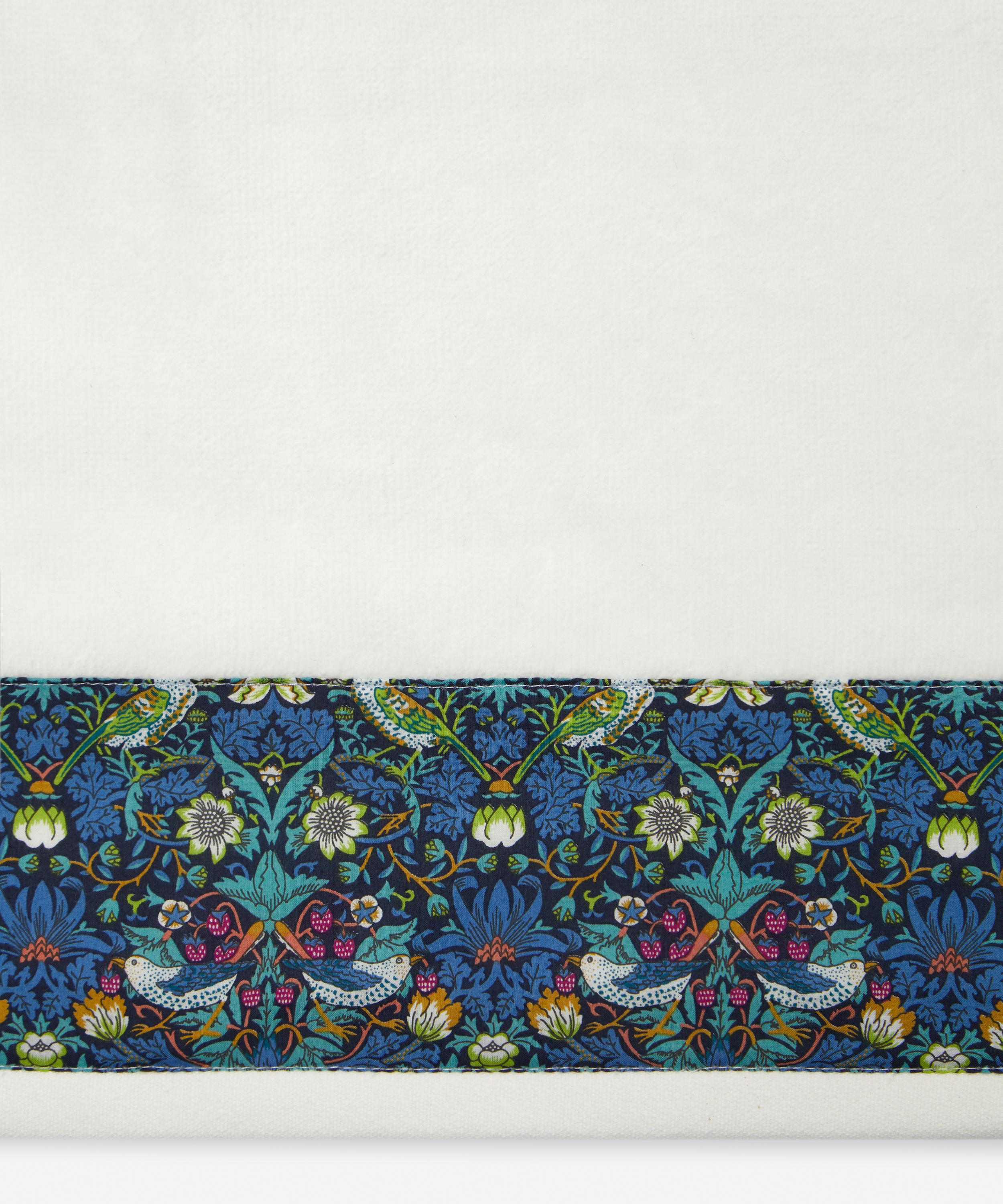 Liberty - Strawberry Thief Bath Towel 70x140cm image number 1