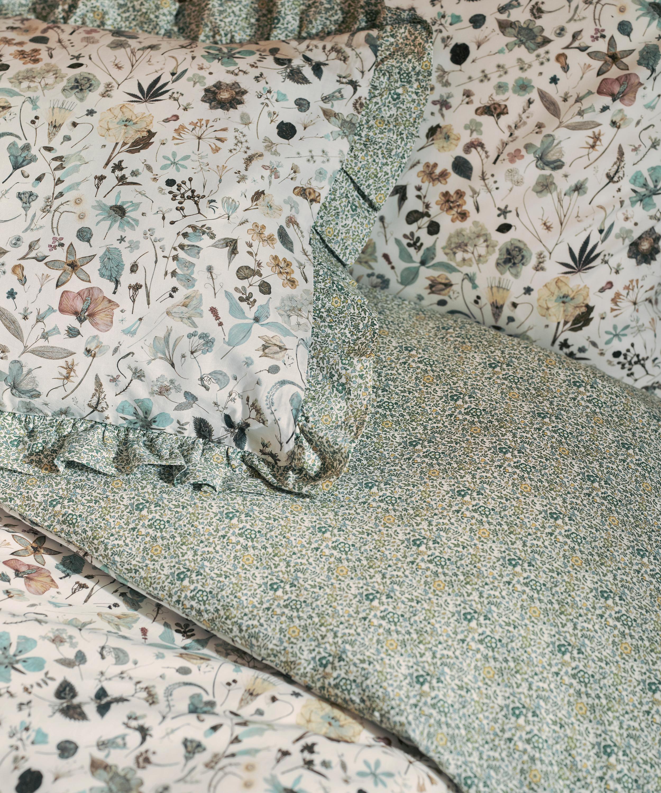 Liberty - Floral Eve Tana Lawn&trade; Cotton&nbsp;Ruffled Pillowcase image number 1