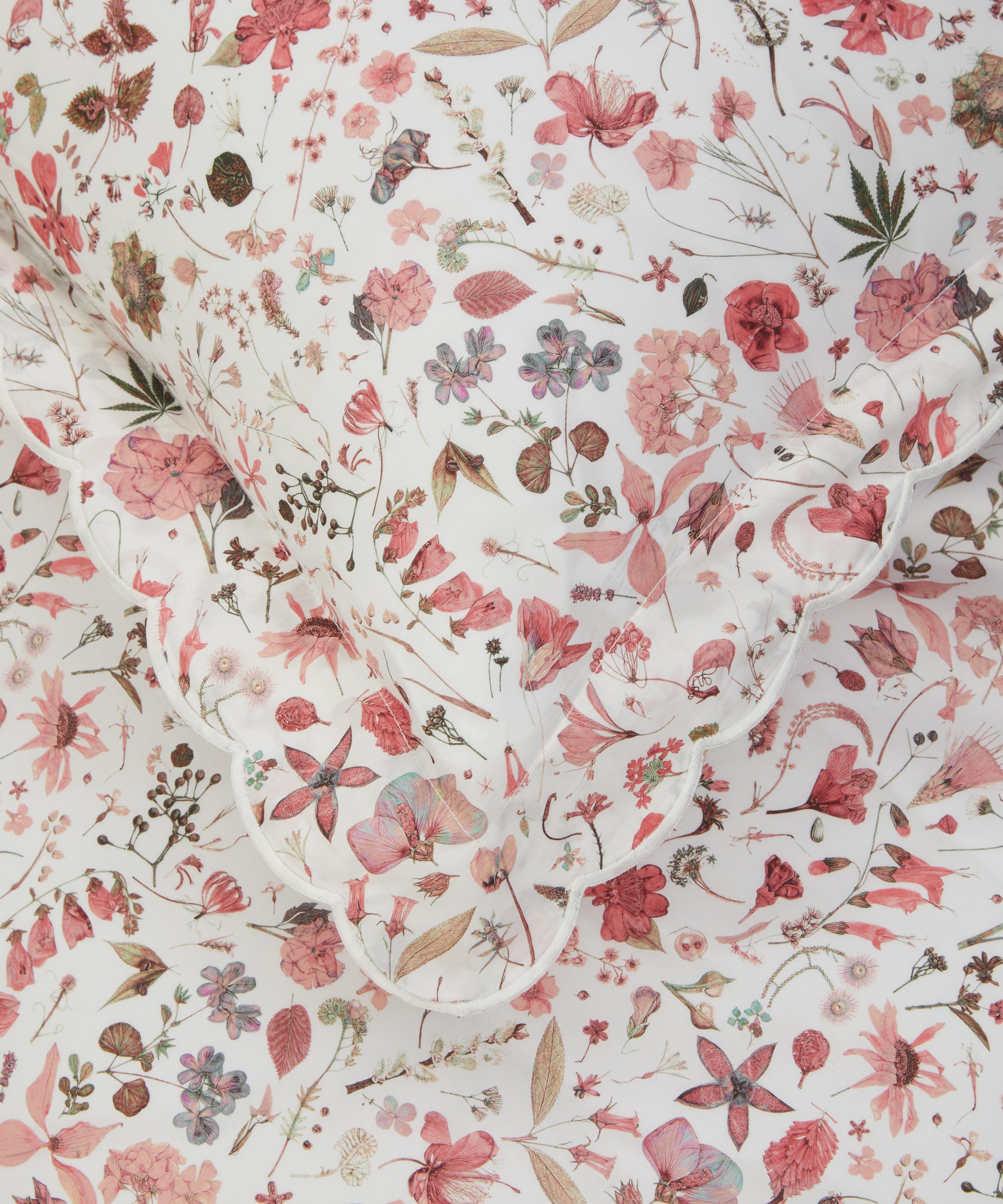 Liberty - Floral Eve Tana Lawn&trade; Cotton Super King Duvet Set image number 1