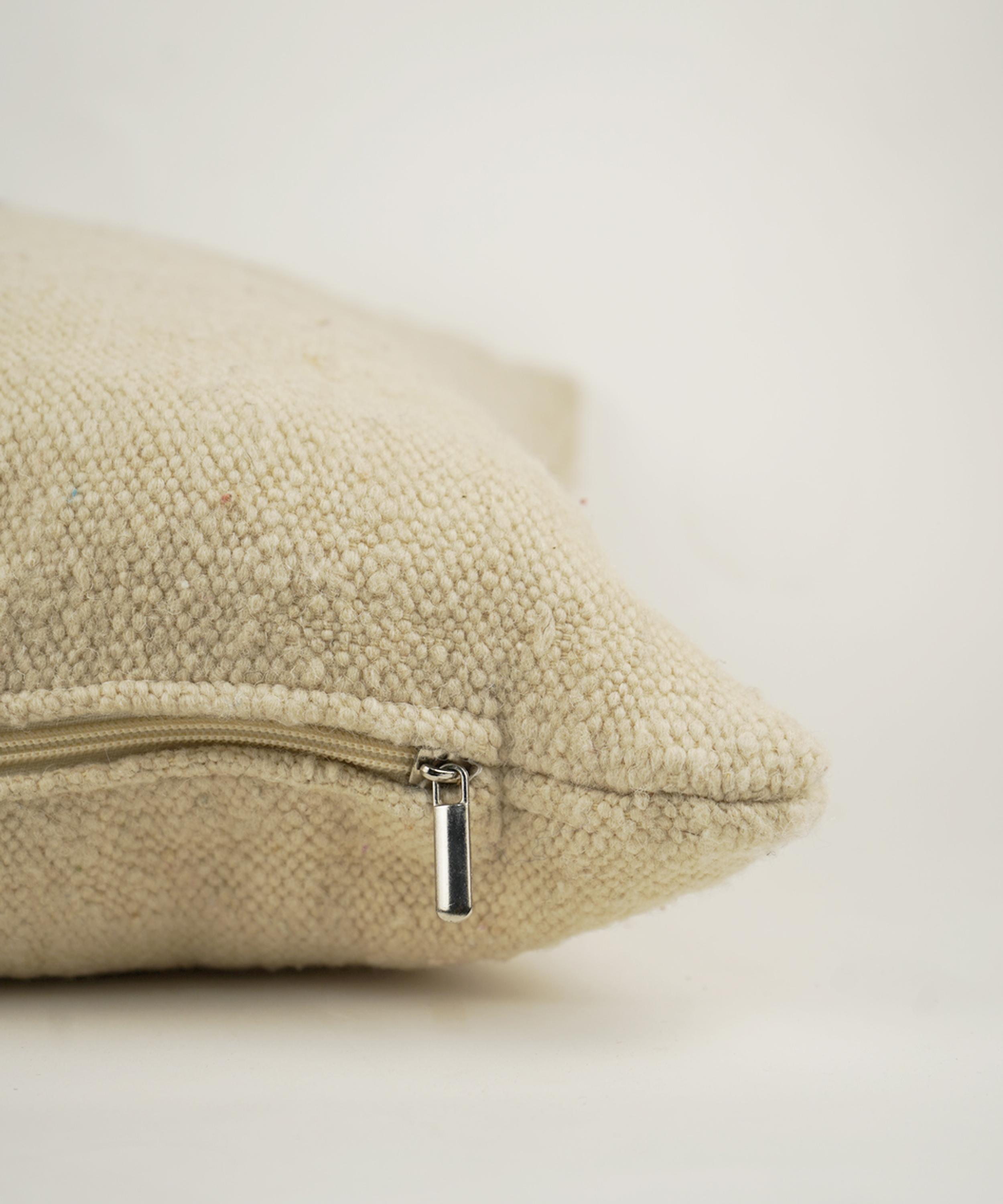 Moroccan White - Berber Hanbal Wool Cushion Cover image number 2