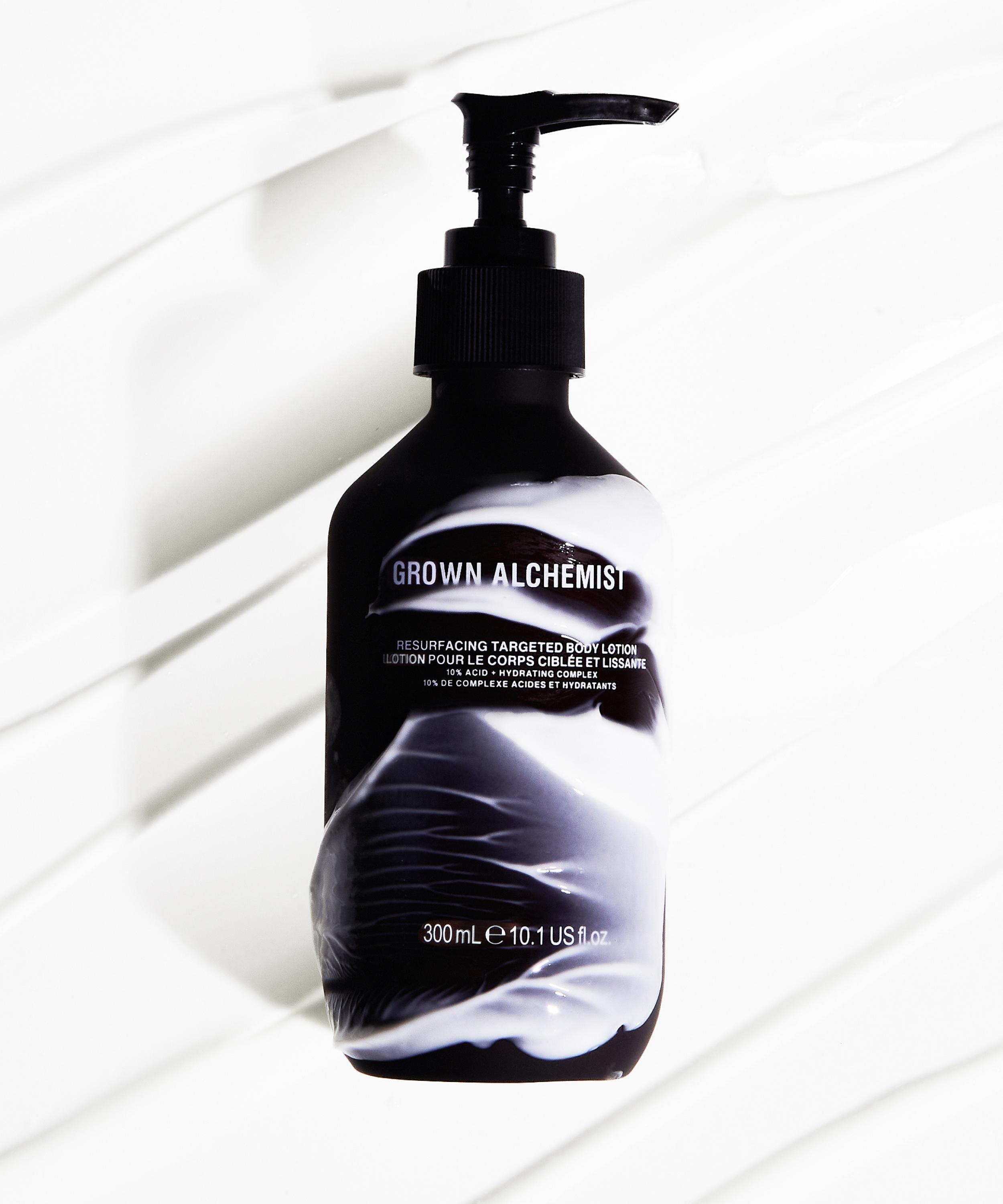 Grown Alchemist - Resurfacing Targeted Body Cleanser 300ml image number 2