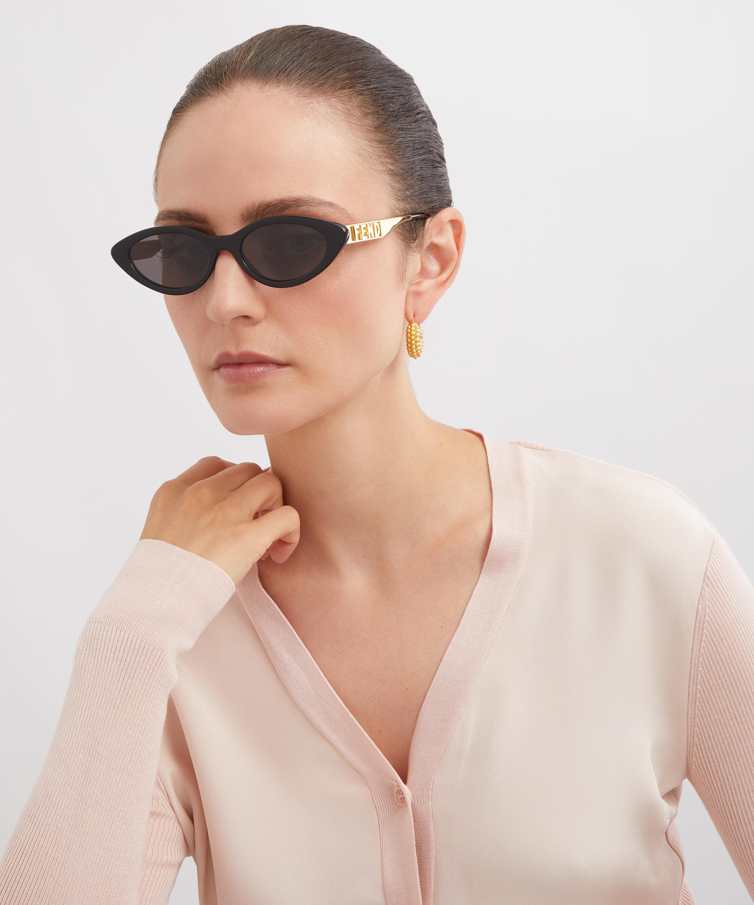 Fendi - Fendigraphy Black Cat-Eye Acetate Sunglasses image number 1