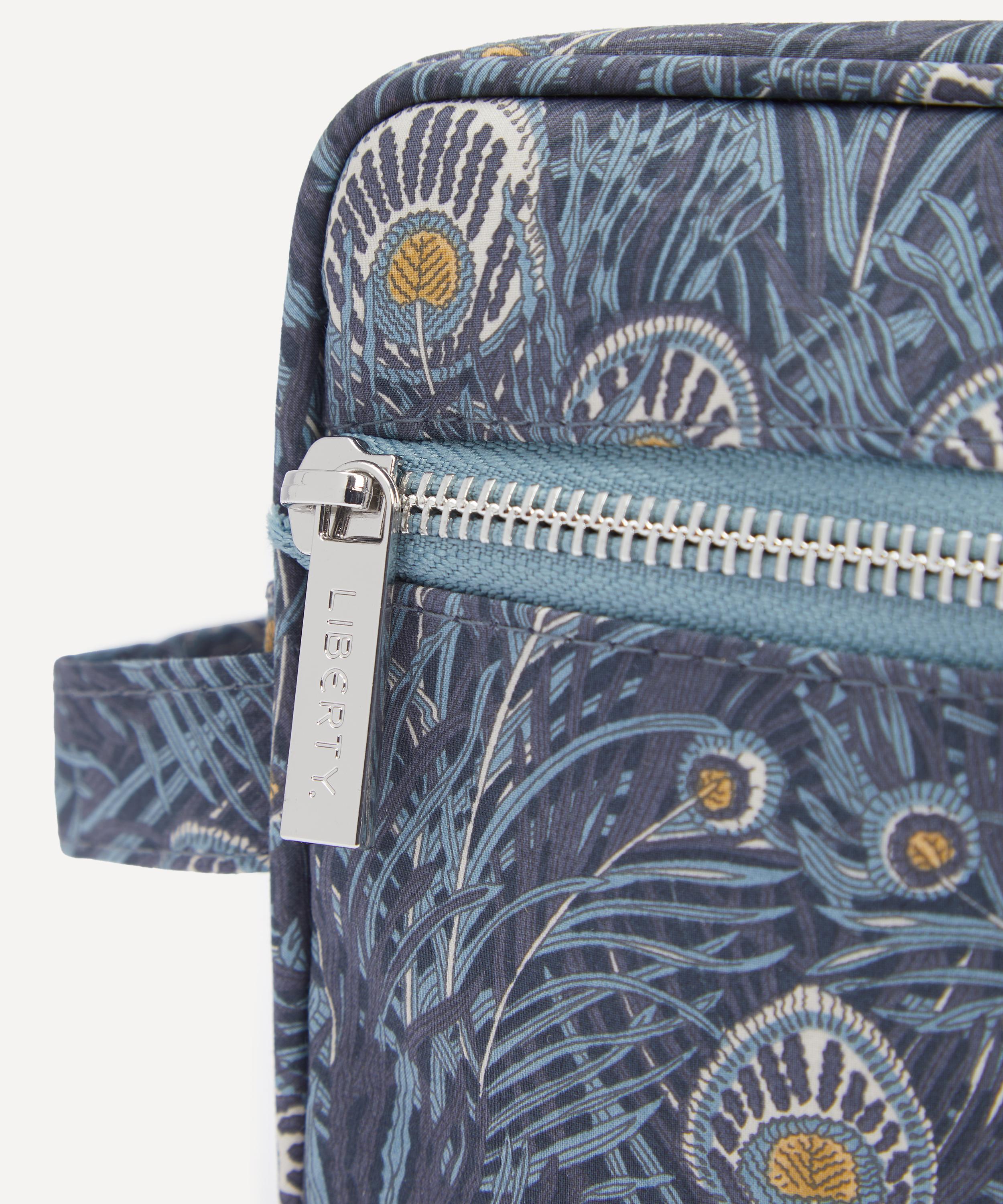 Liberty - Medium Queen Hera Wash Bag image number 3