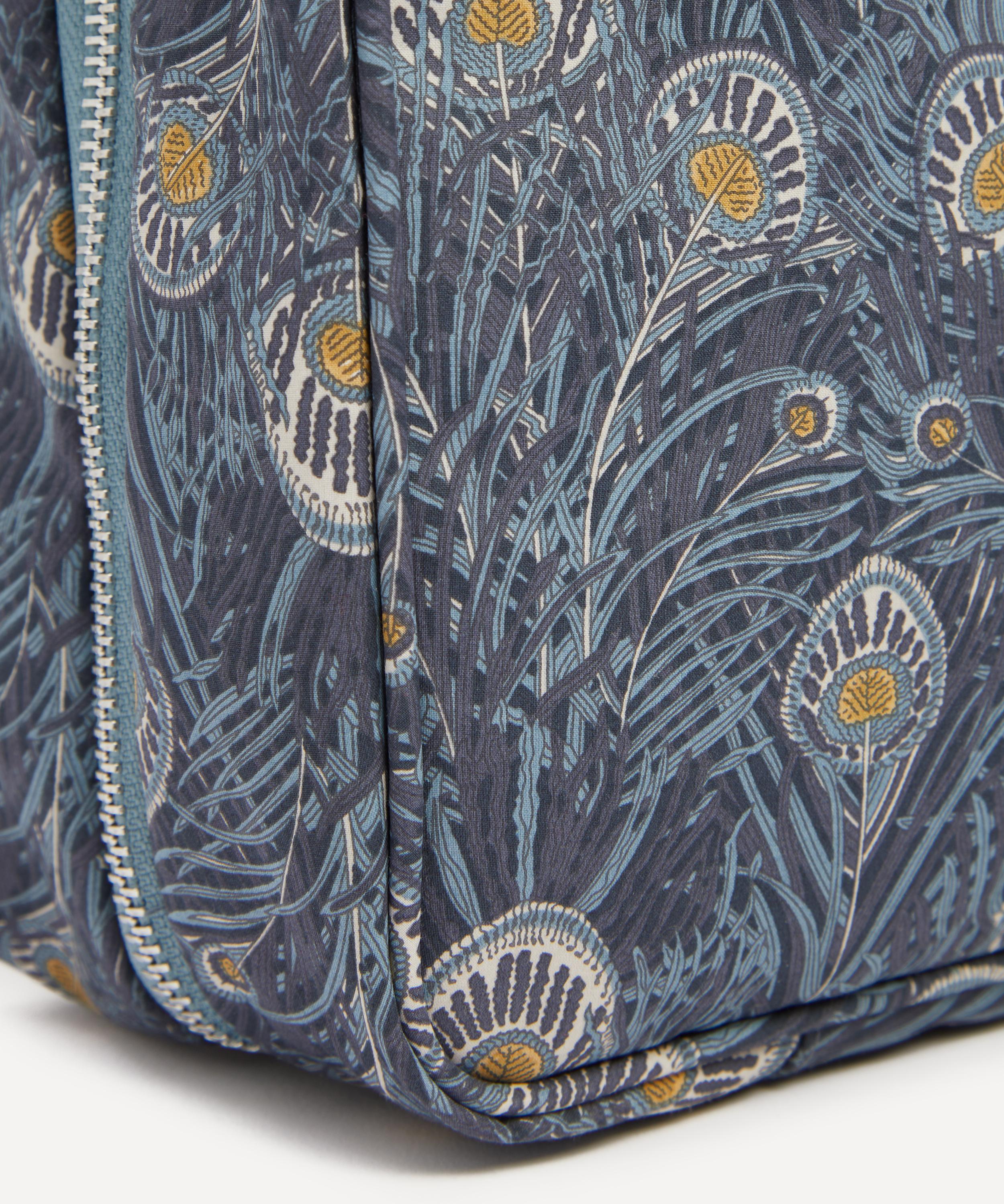 Liberty - Weekender Queen Hera Wash Bag image number 4