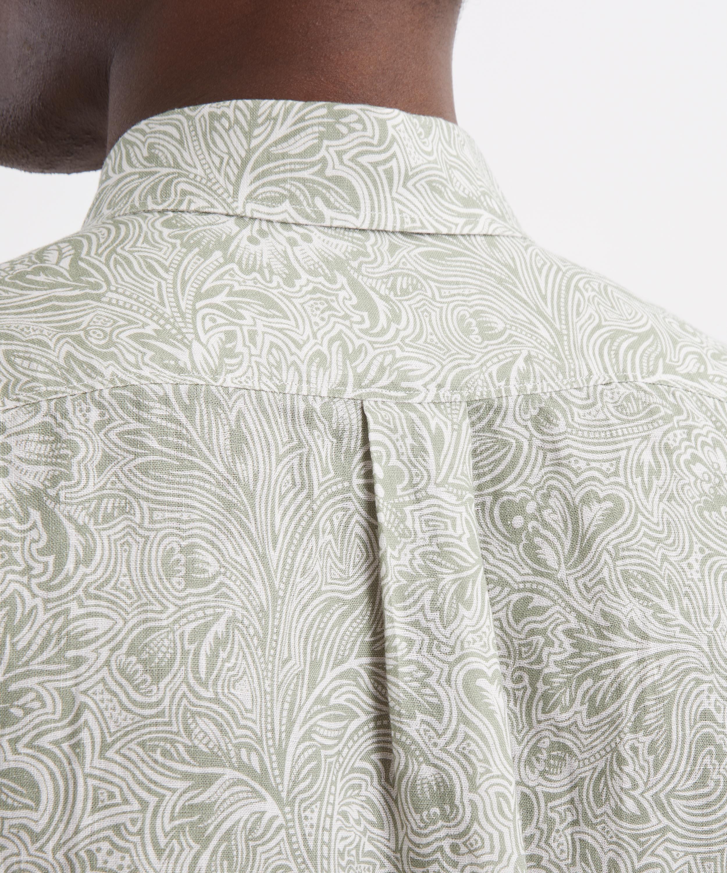 Liberty - Classic Fit Hemp Shirt in Dramatic Bloom image number 4