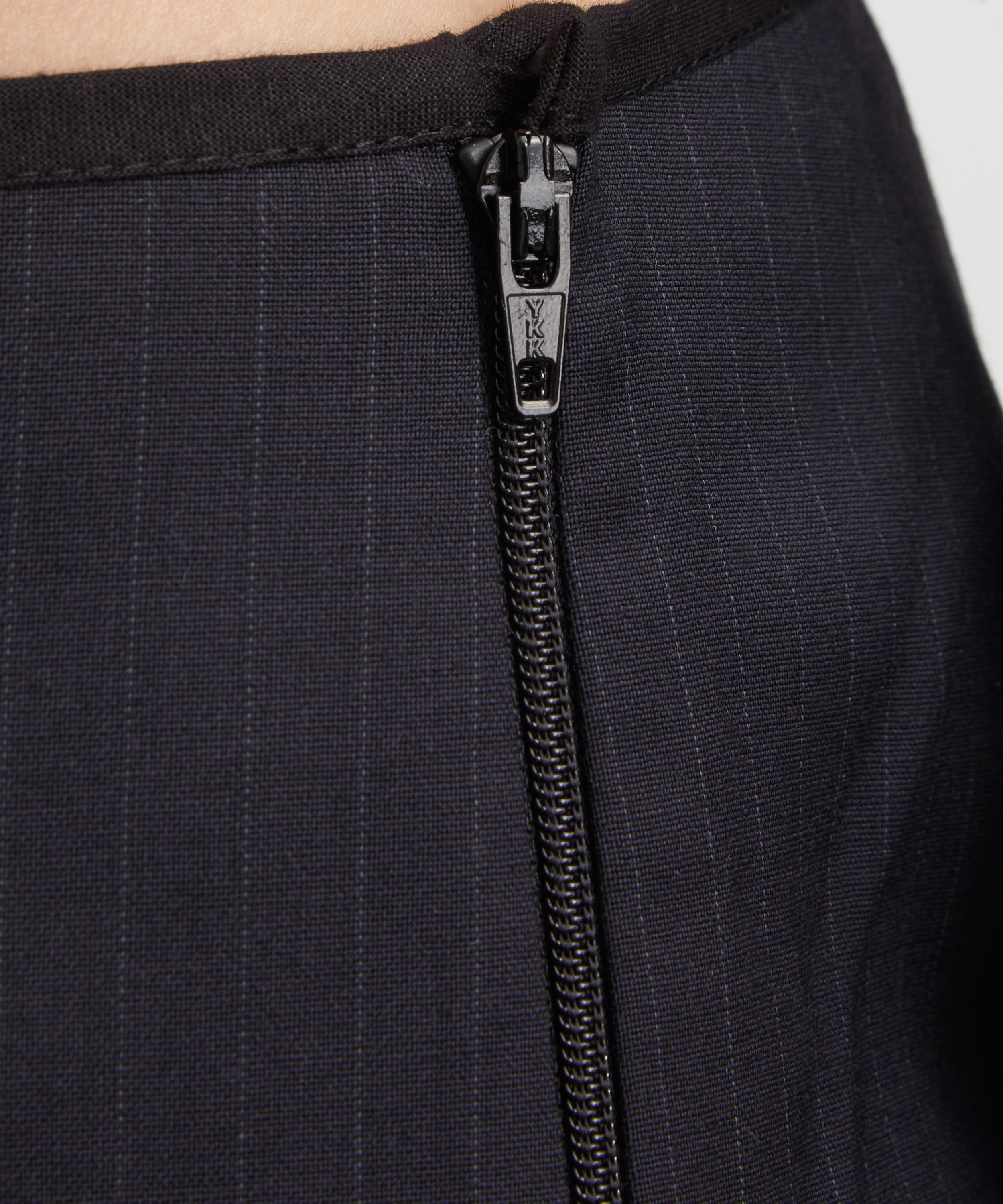 Paloma Wool - Lumieti Dark Grey Pinstripe Capri Trousers image number 4