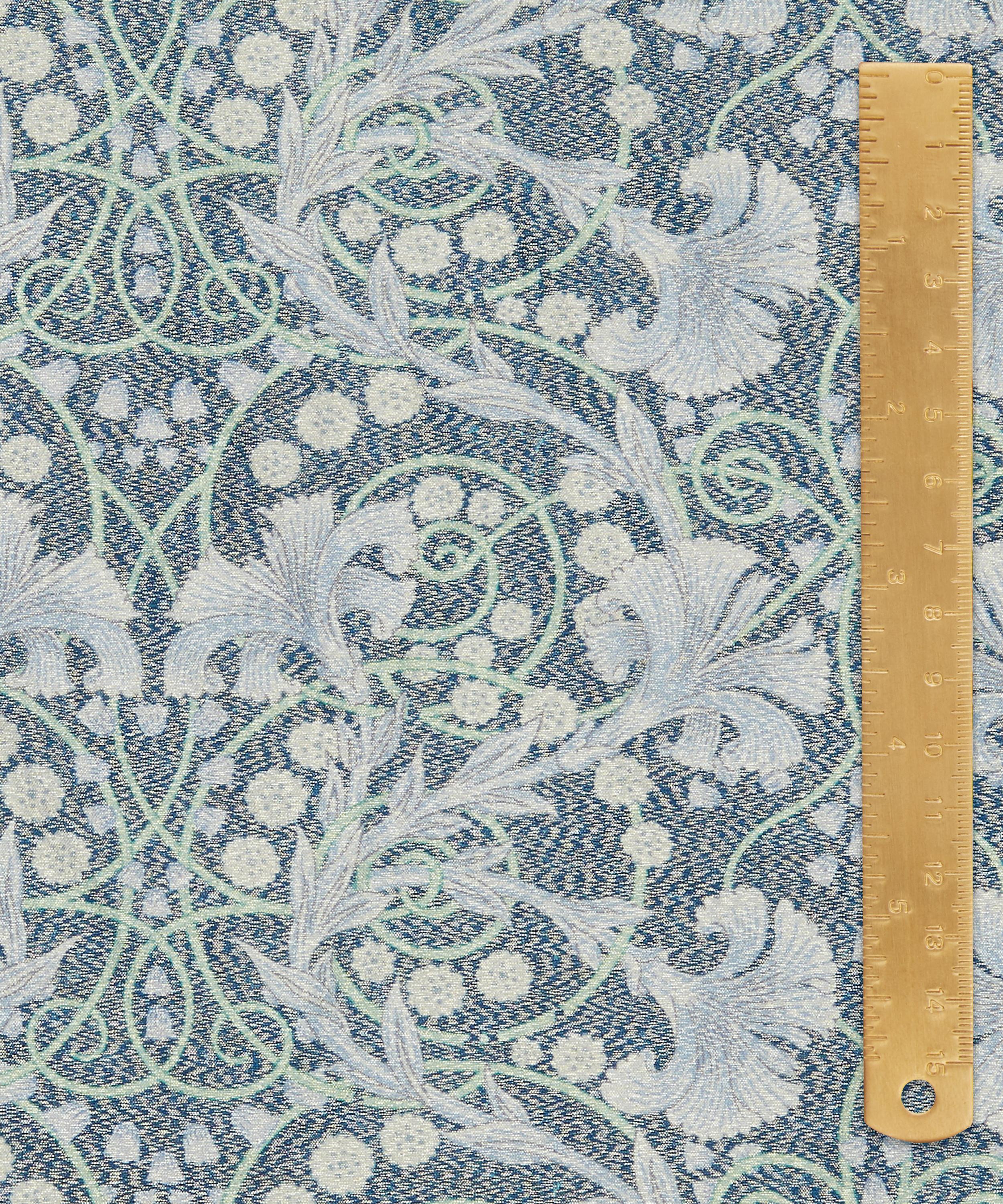 Liberty - Faulkner Carnations Codrington Silk Lurex image number 4