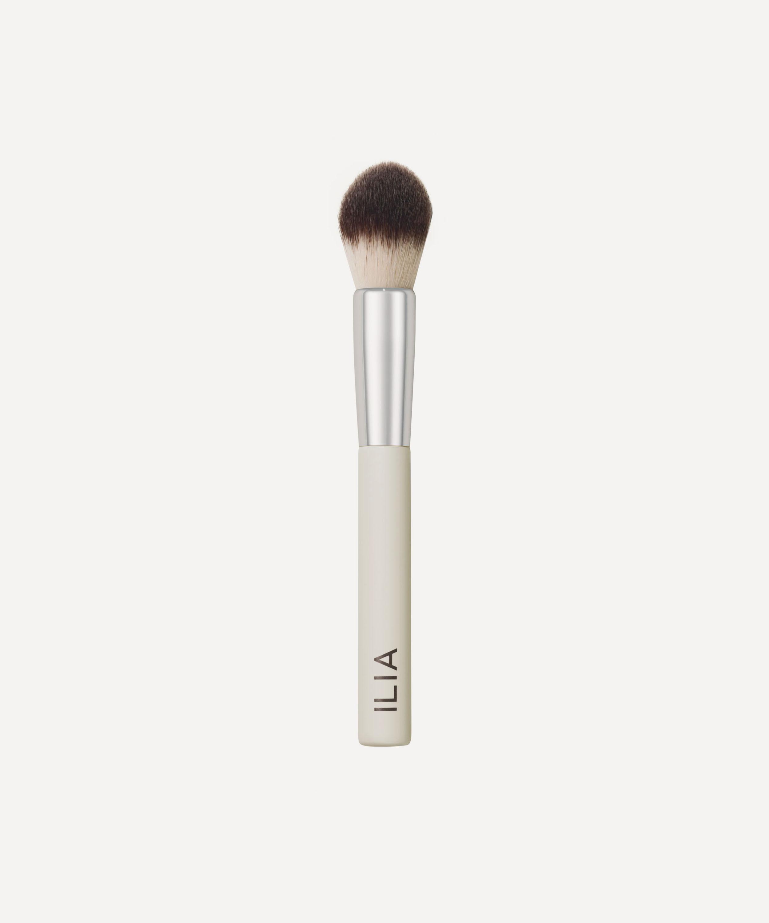 ILIA - Precision Powder Brush