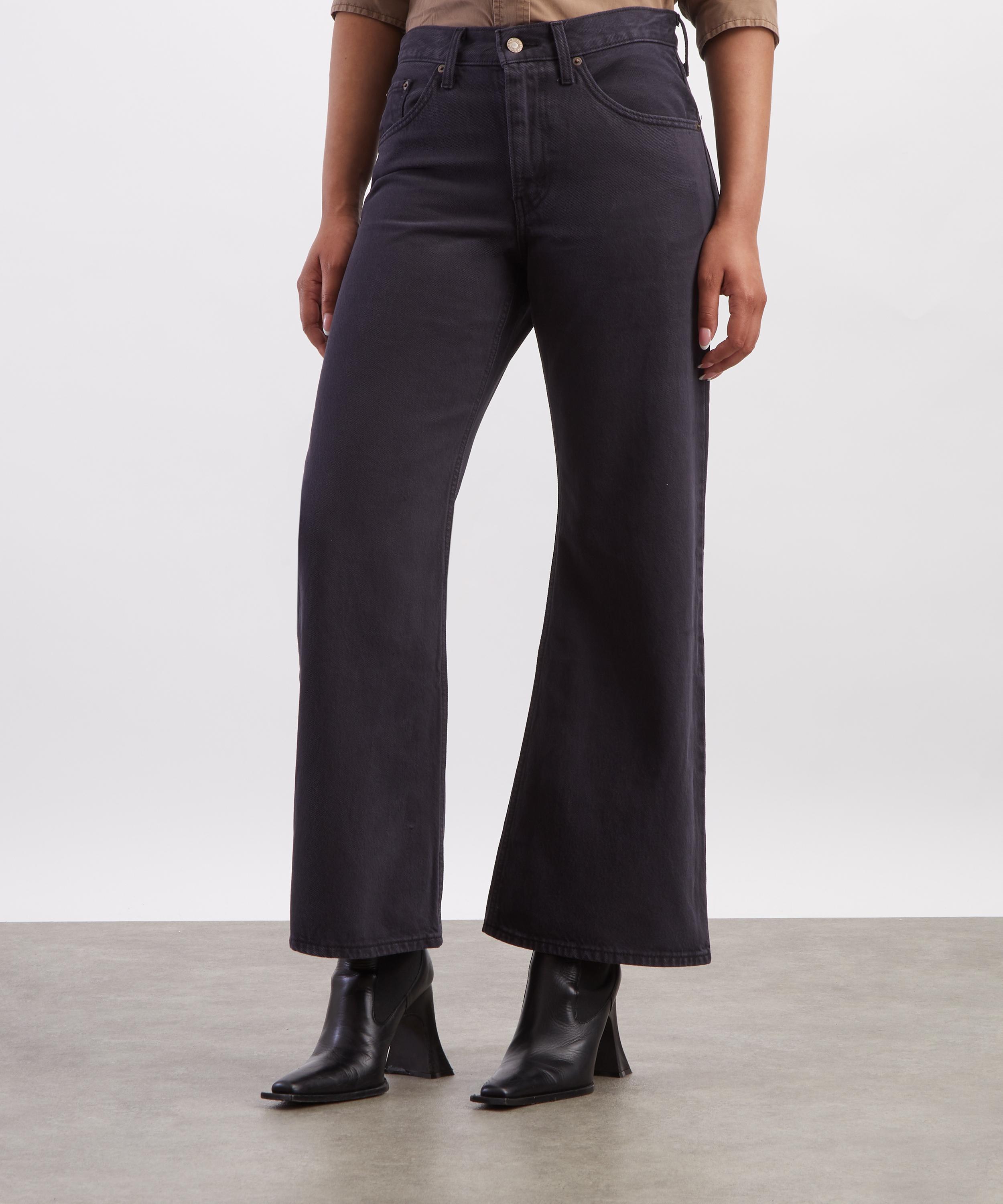 Levi's - Loose Boot Jeans in Chipped Black Oyster image number 2