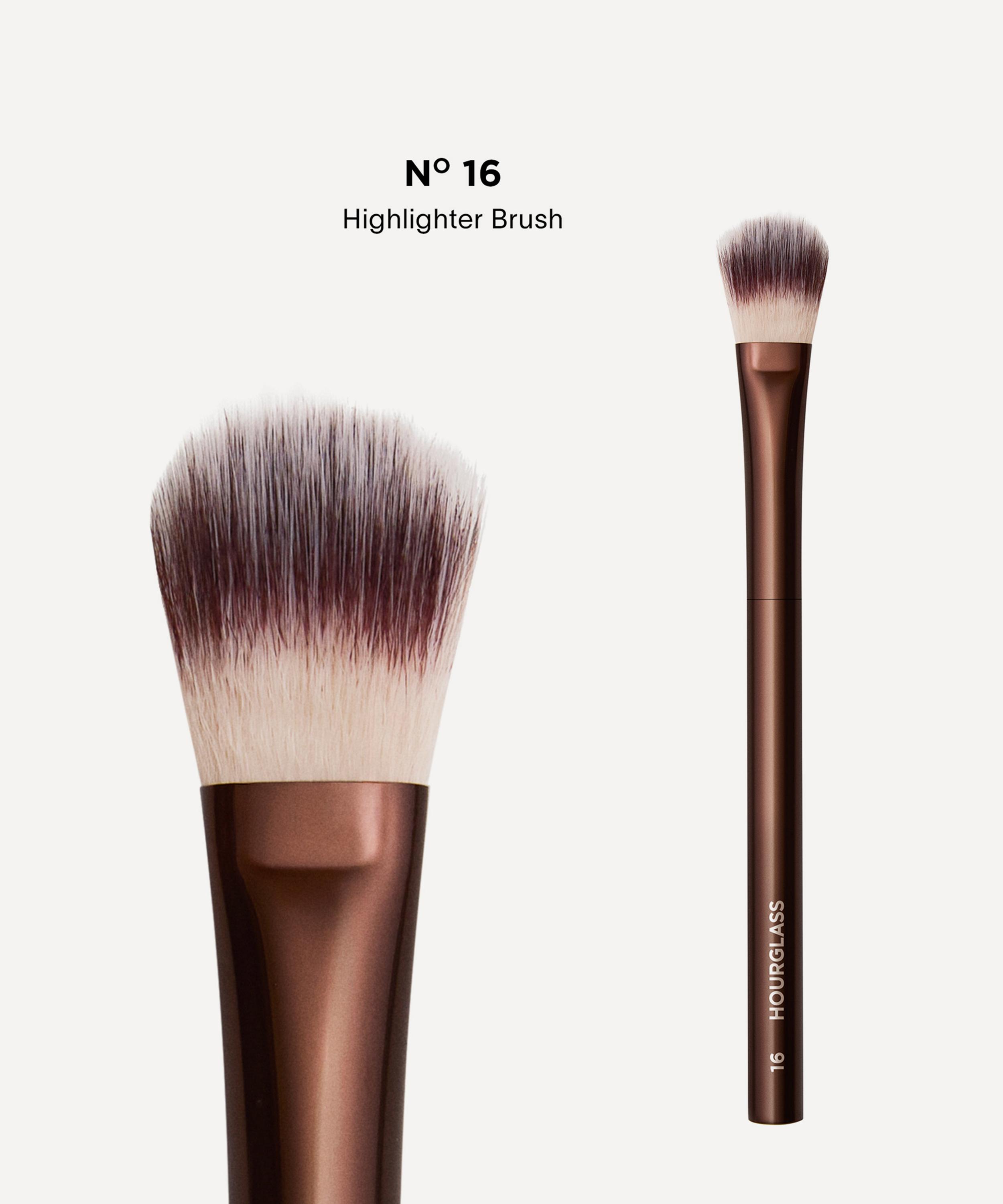 Hourglass - No.16 Highlighter Brush