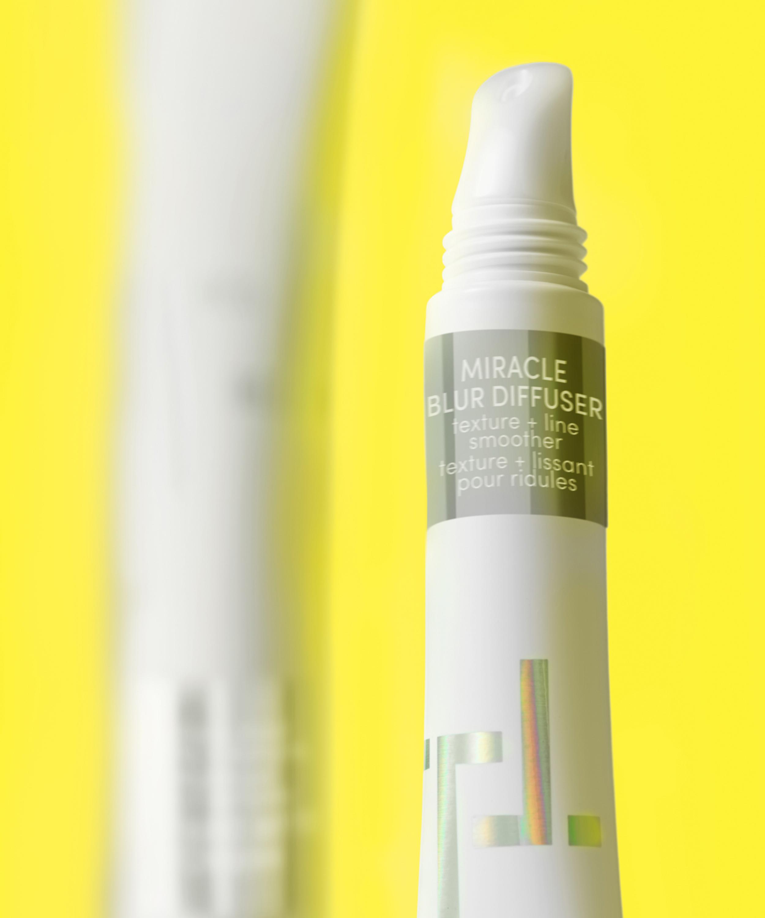 Trinny London - Miracle Blur Diffuser 9ml image number 3