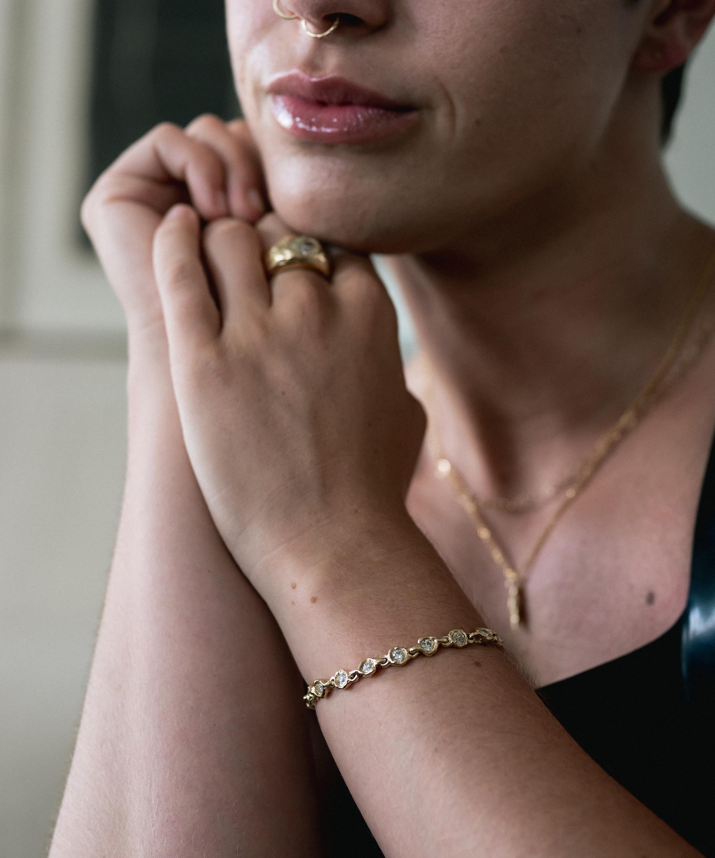 Ellis Mhairi Cameron - 14ct Gold Old Cut Diamond Bracelet image number 1