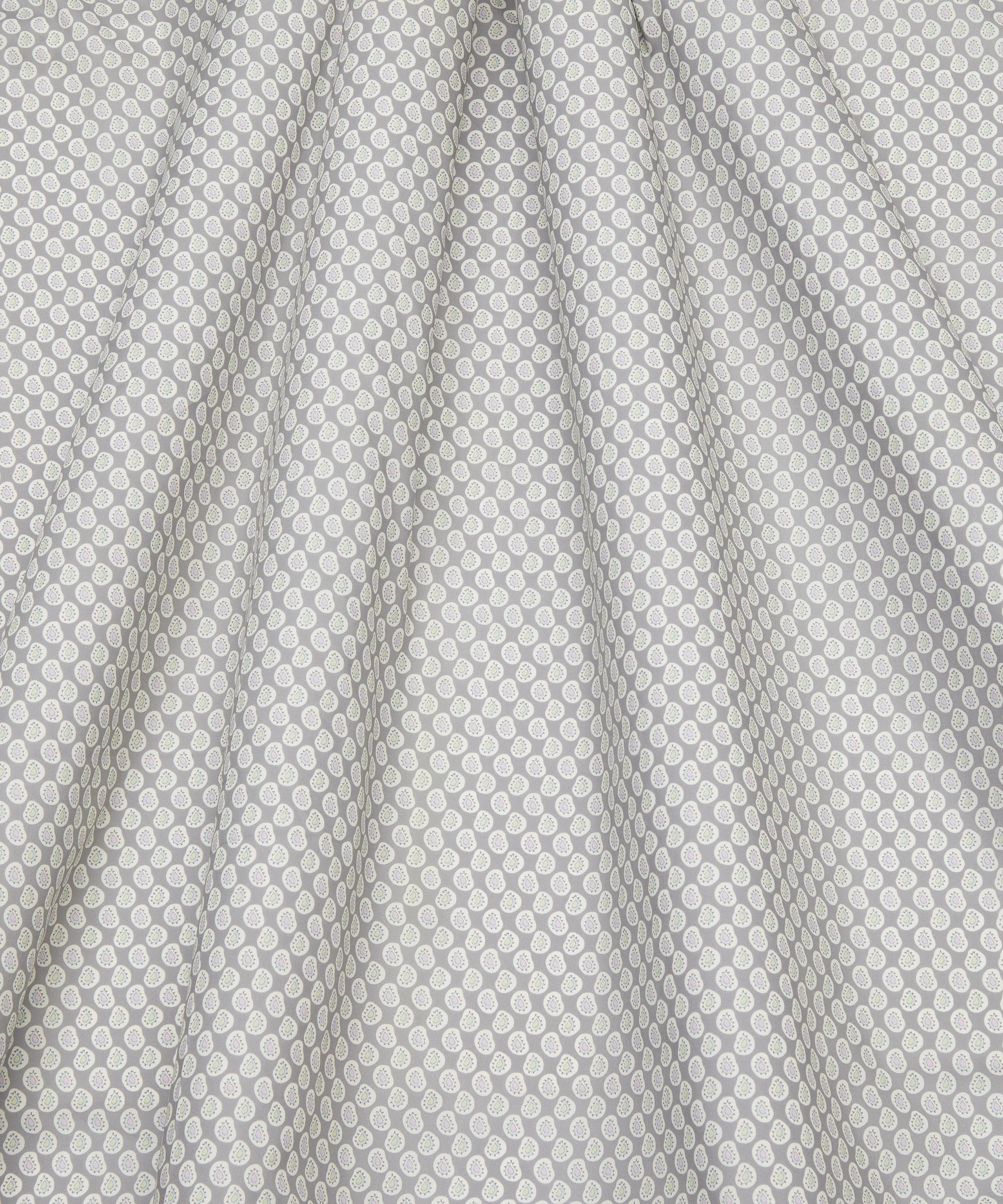 Liberty Fabrics - Farthingale Paisley Tana Lawn&trade; Cotton image number 2