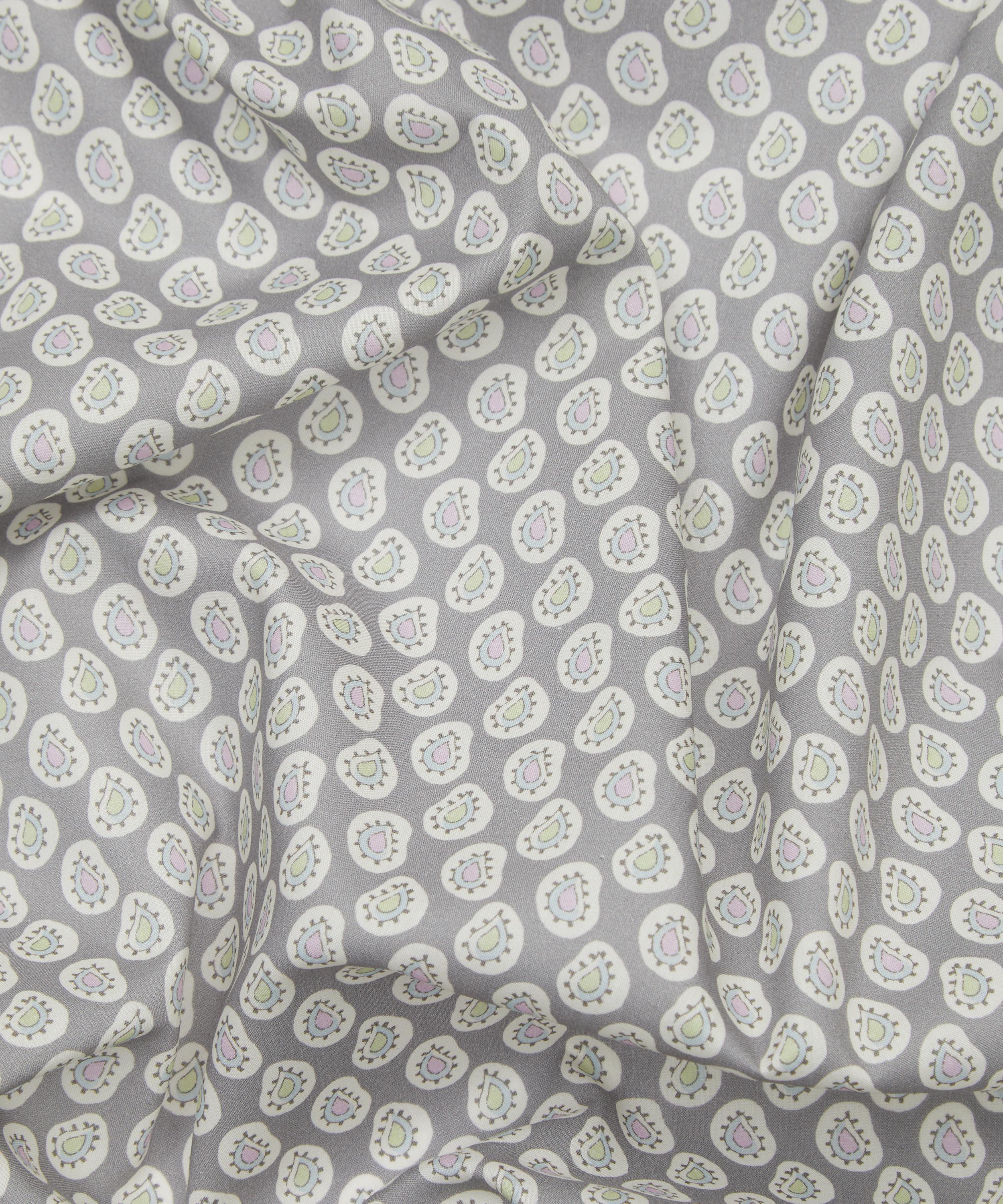 Liberty Fabrics - Farthingale Paisley Tana Lawn&trade; Cotton image number 3
