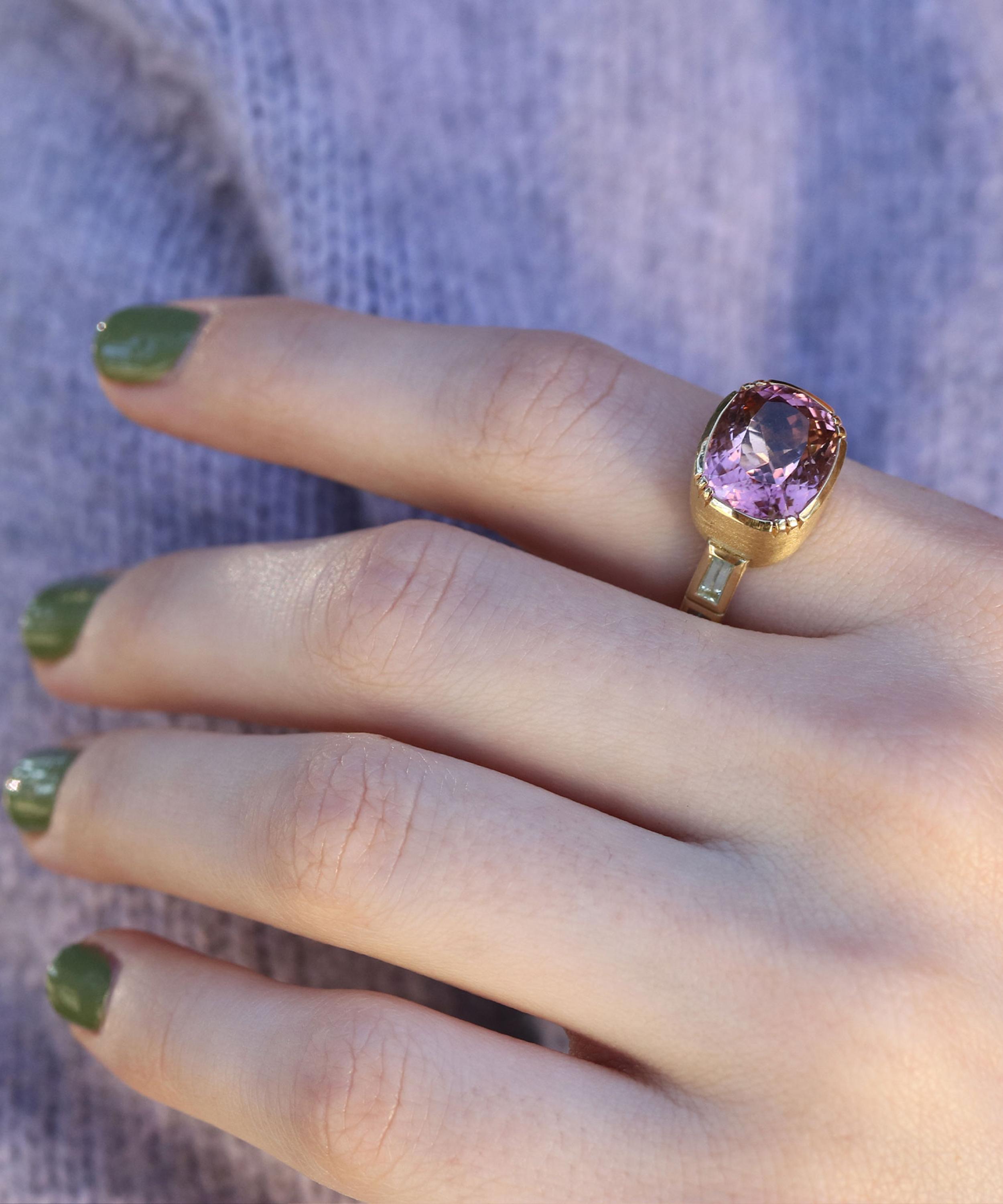 Brooke Gregson - 18ct Gold Bauhaus Tourmaline Green Beryl Ring image number 1