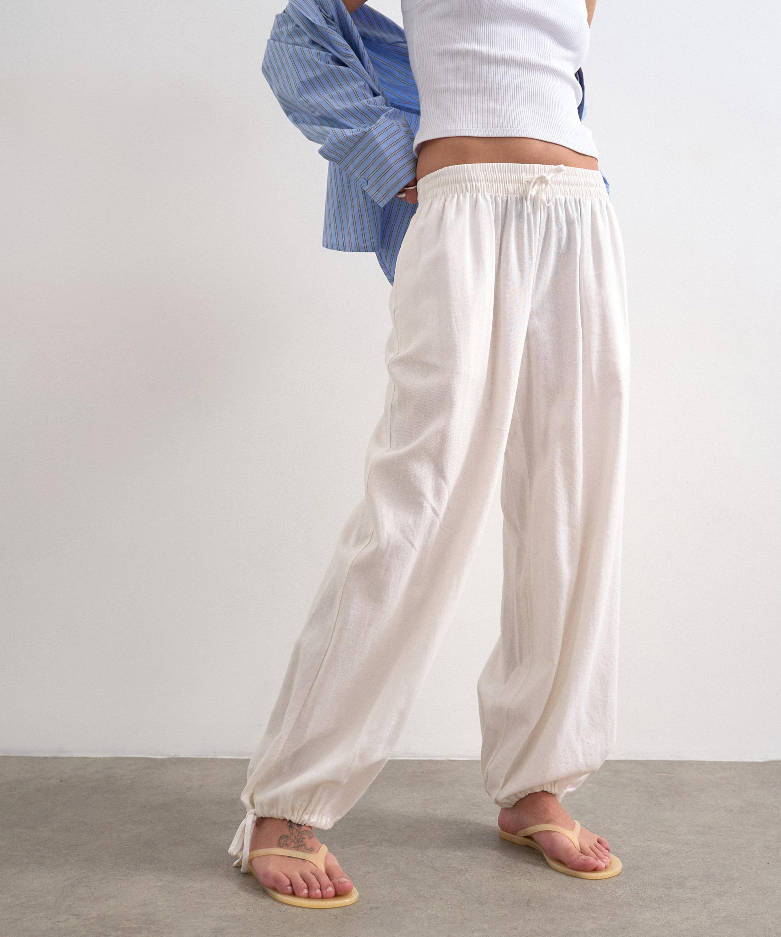 TOPSHOP - White Linen Elasticated Waist Balloon Trousers image number 2