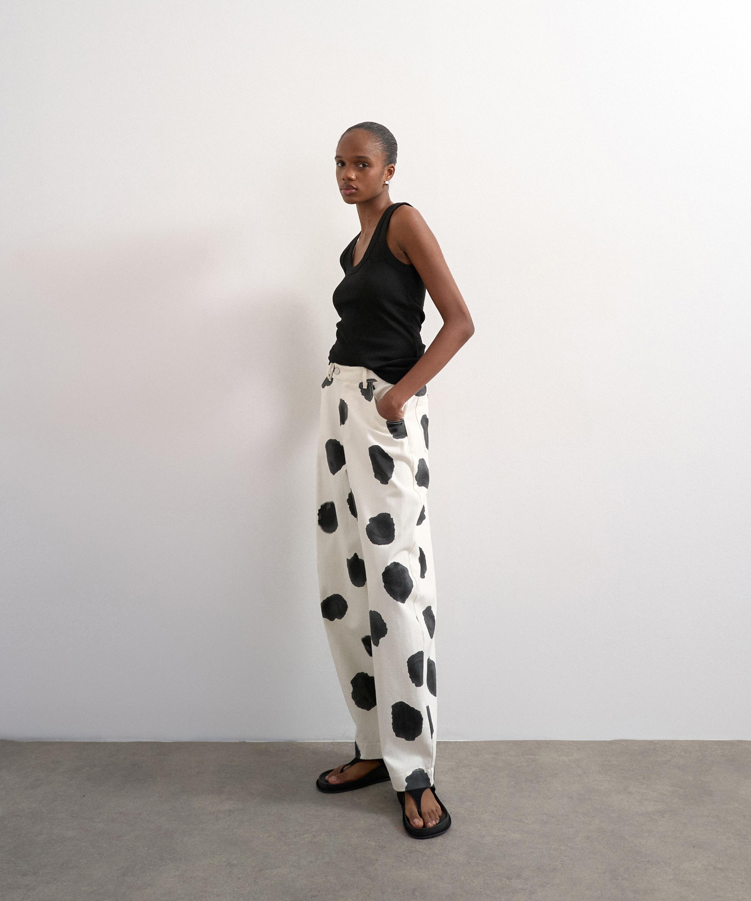 TOPSHOP - Smart Polka-Dot Barrel-Leg Jeans image number 1