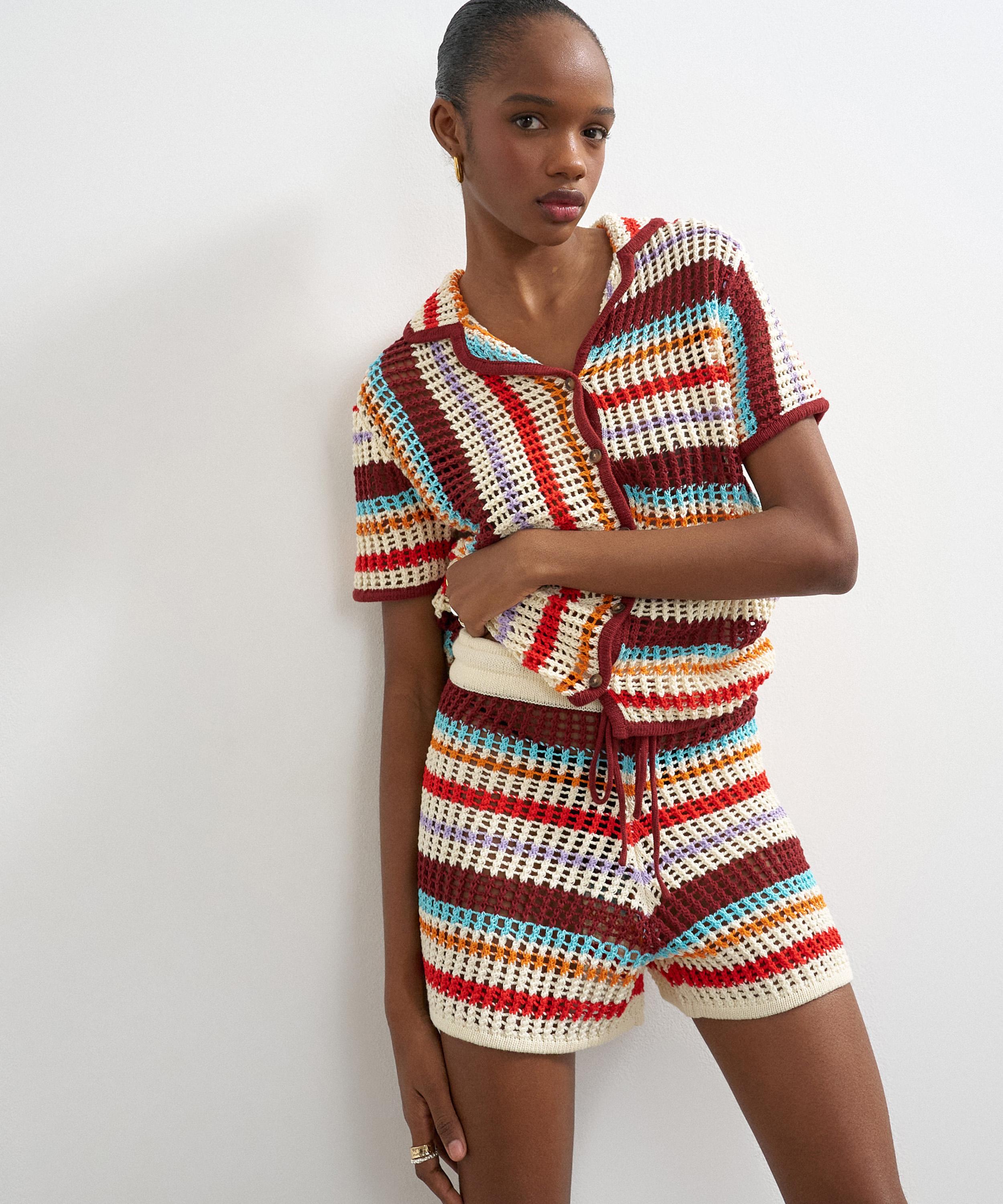 TOPSHOP - Burgundy Knitted Crochet Stripe Co-Ord Shorts image number 1